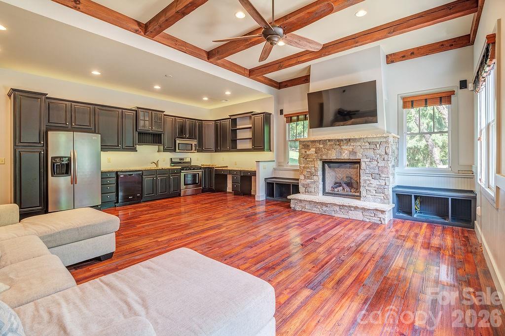 Skytop Farm - Residential