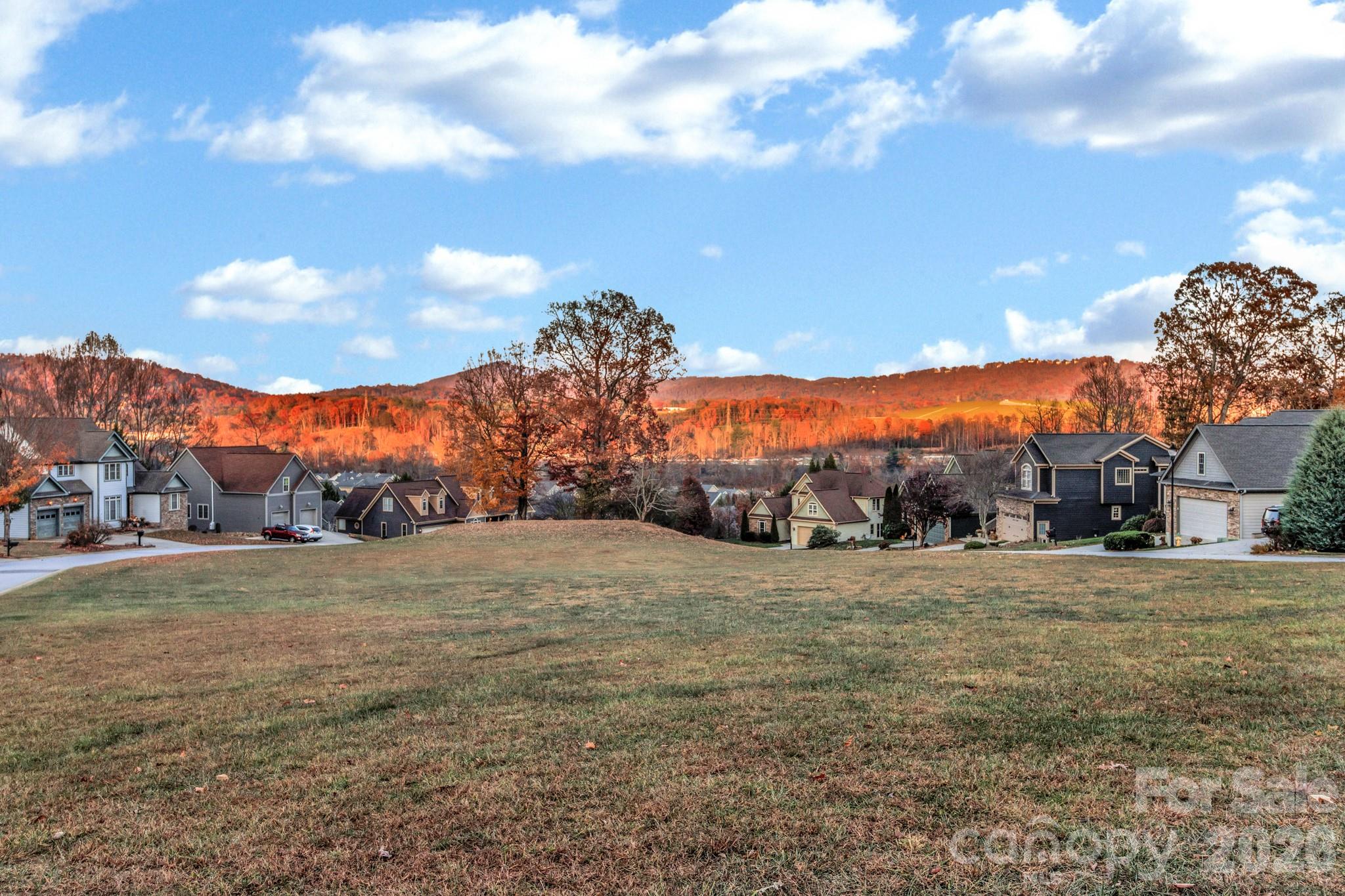 Waightstill Mountain - Residential