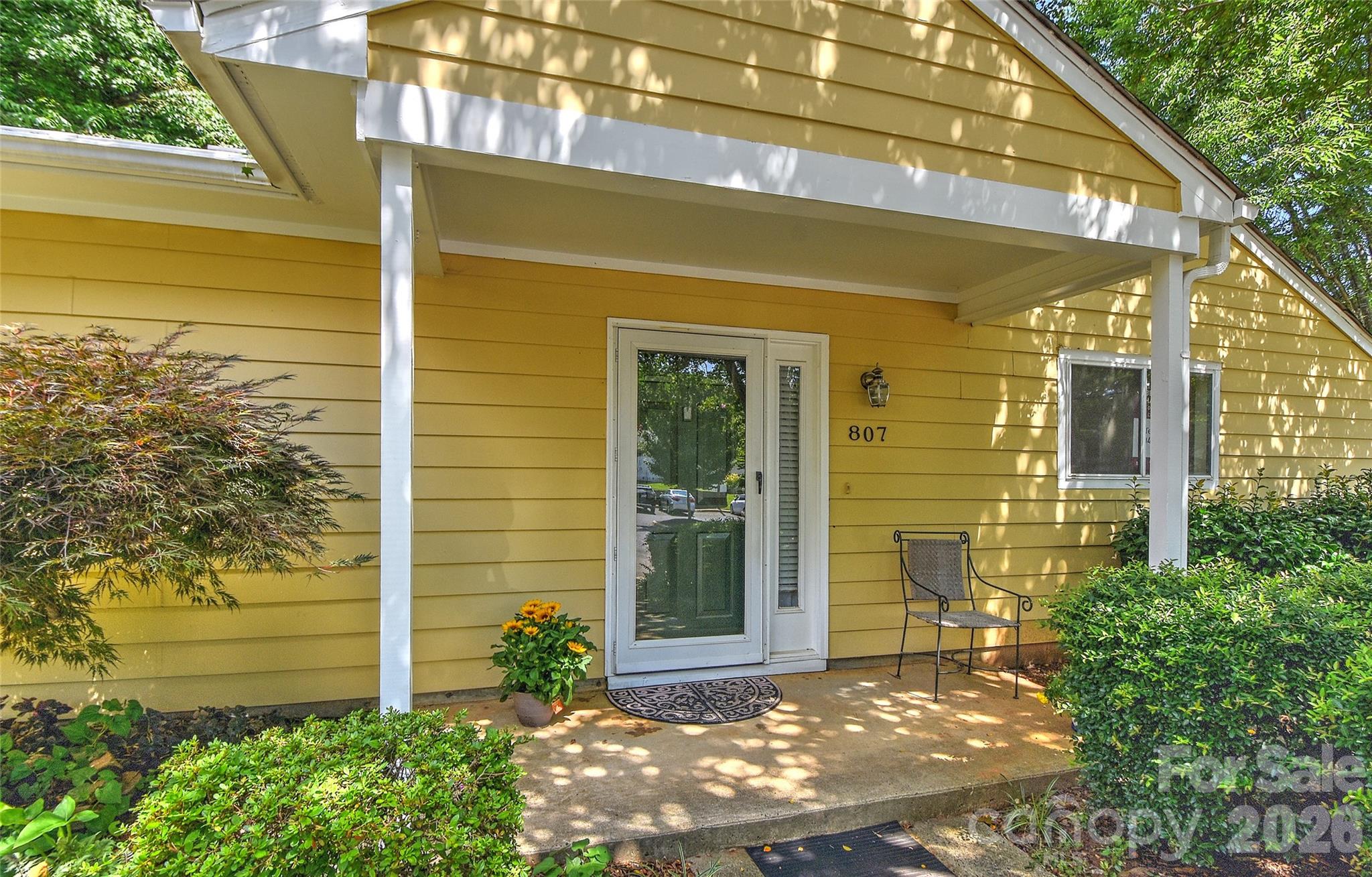 Sardis Cove community welcomes you to this lovely, quiet end unit with an open floor plan and new appliances. HVAC and water heater 2024. New sliding doors open to the enclosed patio for morning tea or coffee. Enjoy the community's private entrance to  McAlpine Park Greenway. Trails, a beautiful lake and lots of other events for children and adults. The transit system is available daily to the city. Matthews has shops, restaurants and a farms market to enjoy! 
Fireplace sold as-is with no known problems! OWNER OCCUPANT, NO INVESTORS AT THIS TIME.