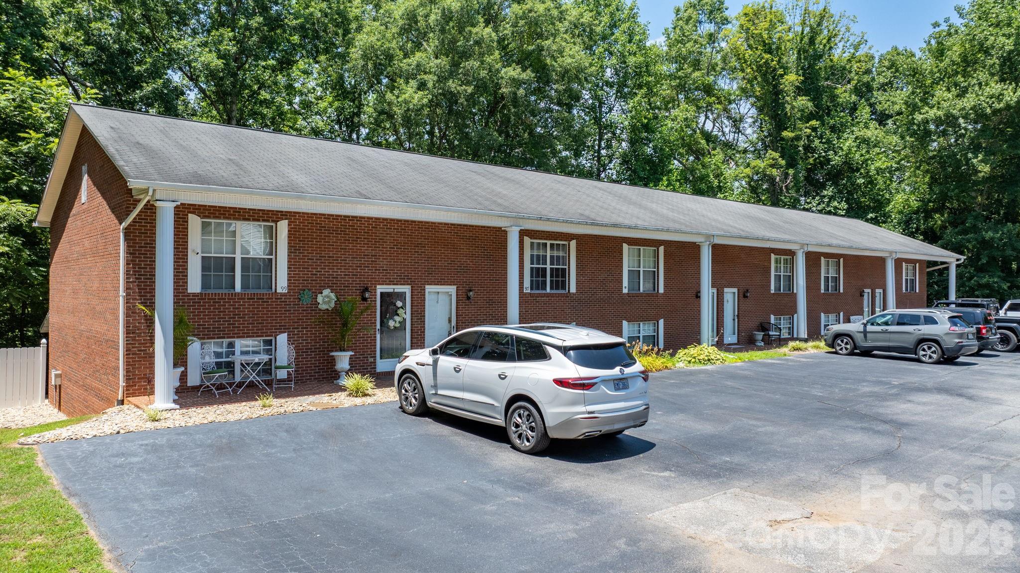 Laurelwood - Residential