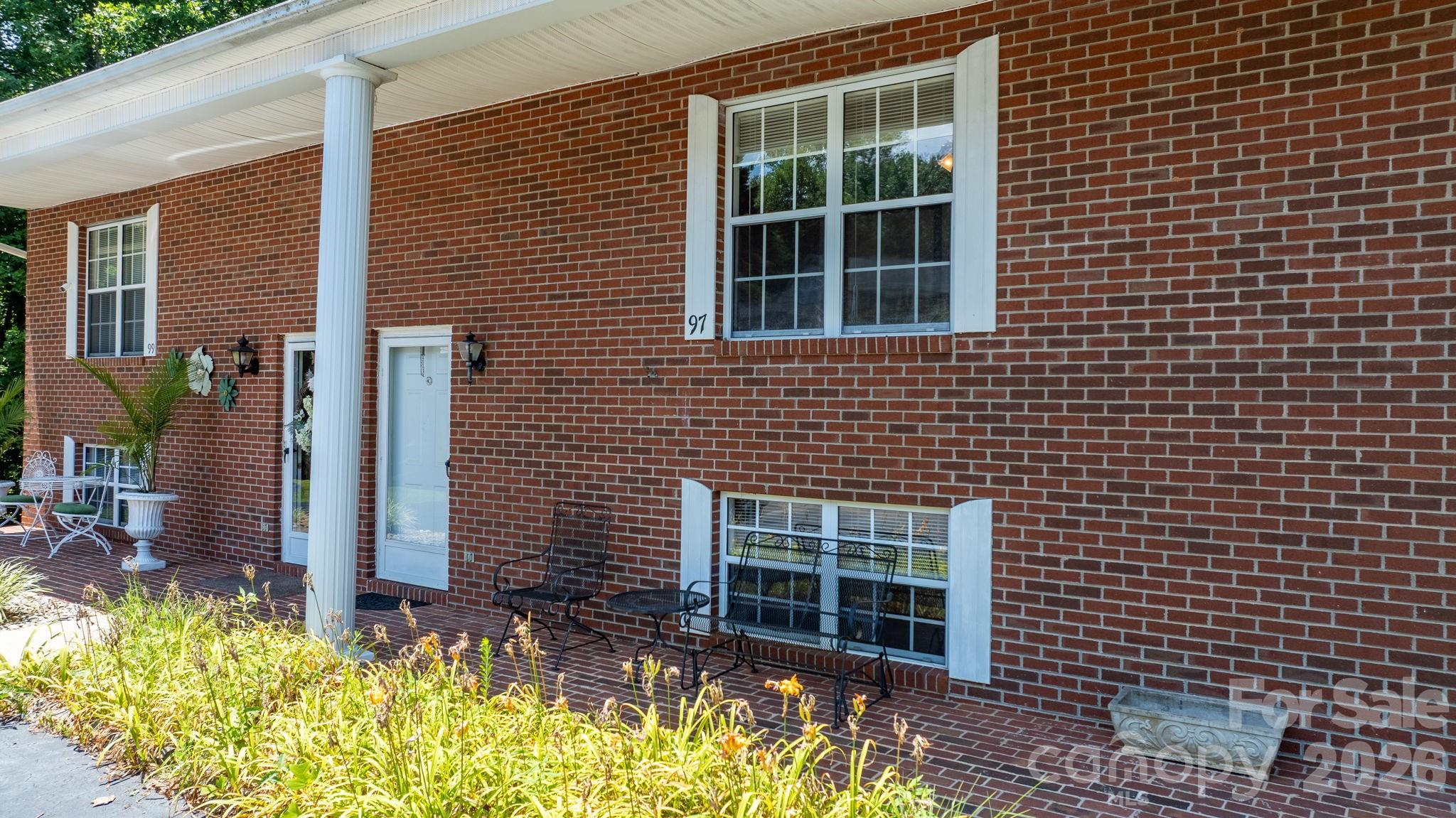 Laurelwood - Residential