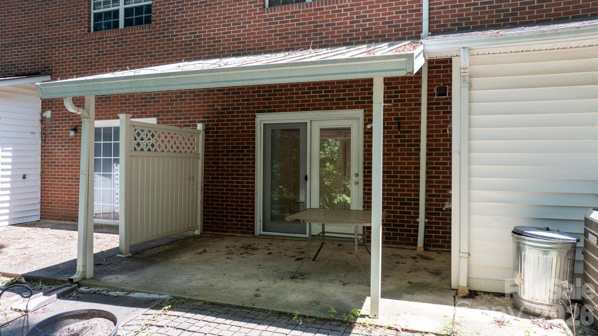 Laurelwood - Residential