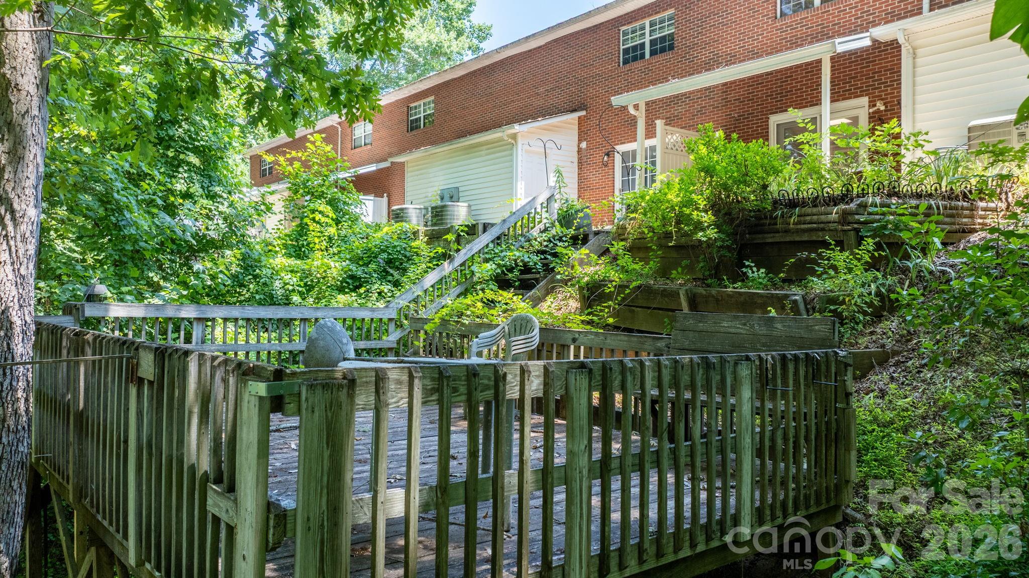 Laurelwood - Residential