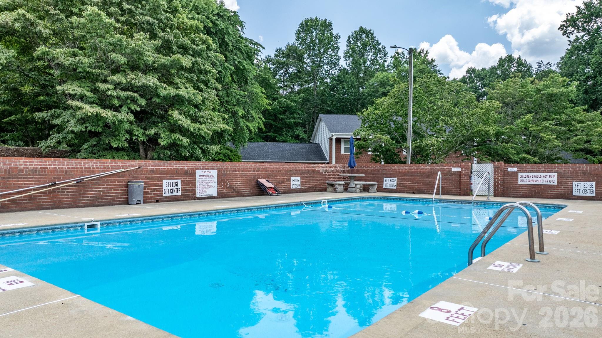 Laurelwood - Residential
