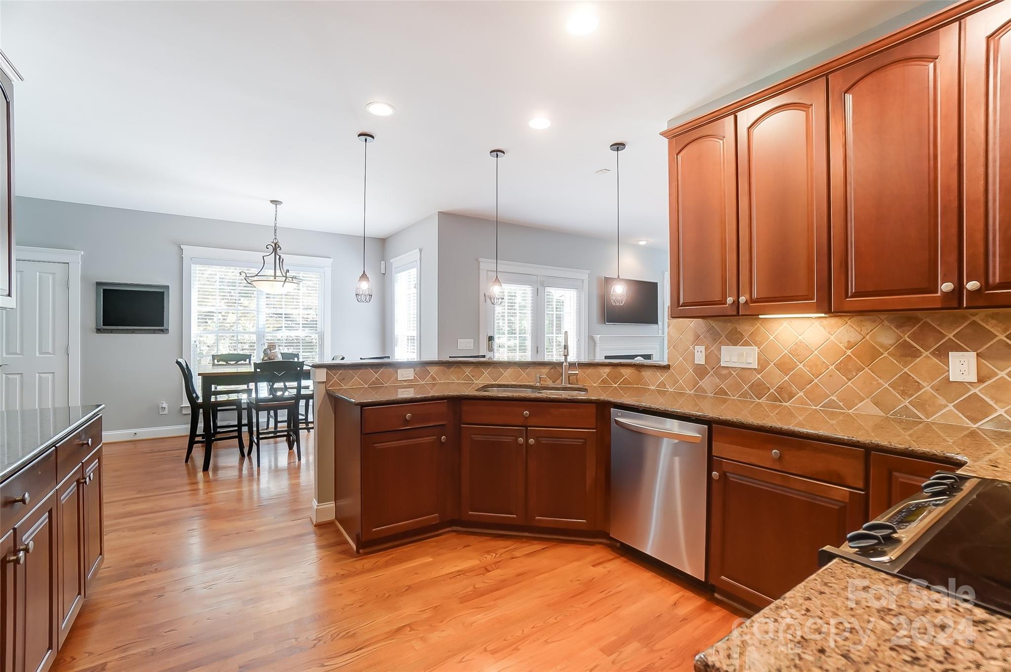 Lakeshore - Residential
