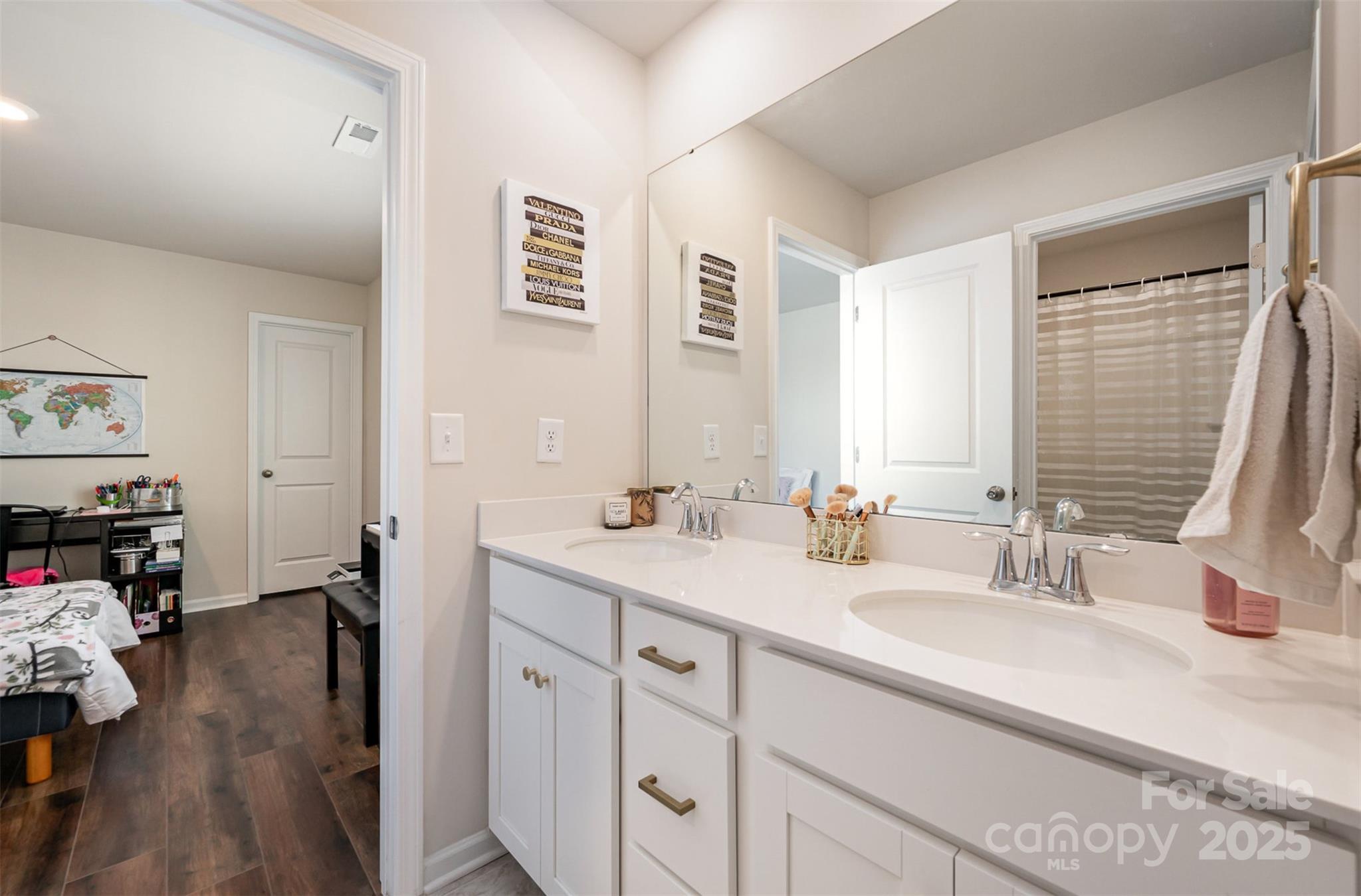 Elizabeth - Residential