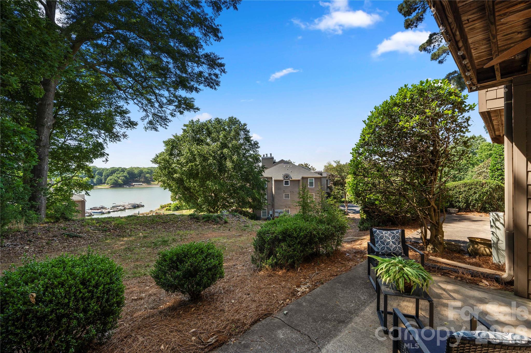 Emerald Point - Residential