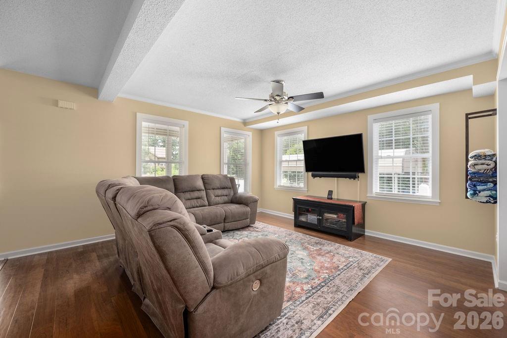 Lakehaven Estates - Residential