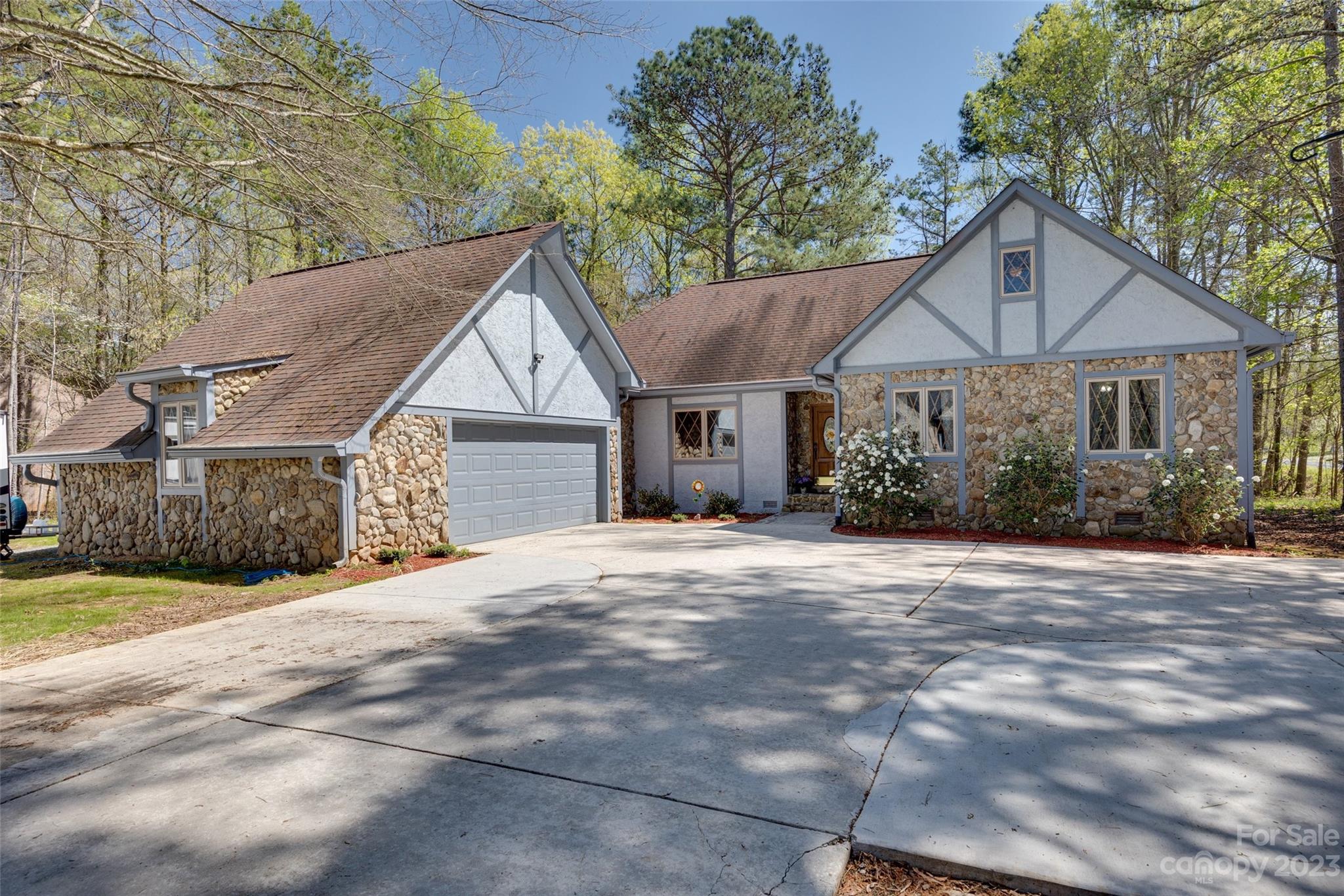 Walnut Crest - Residential