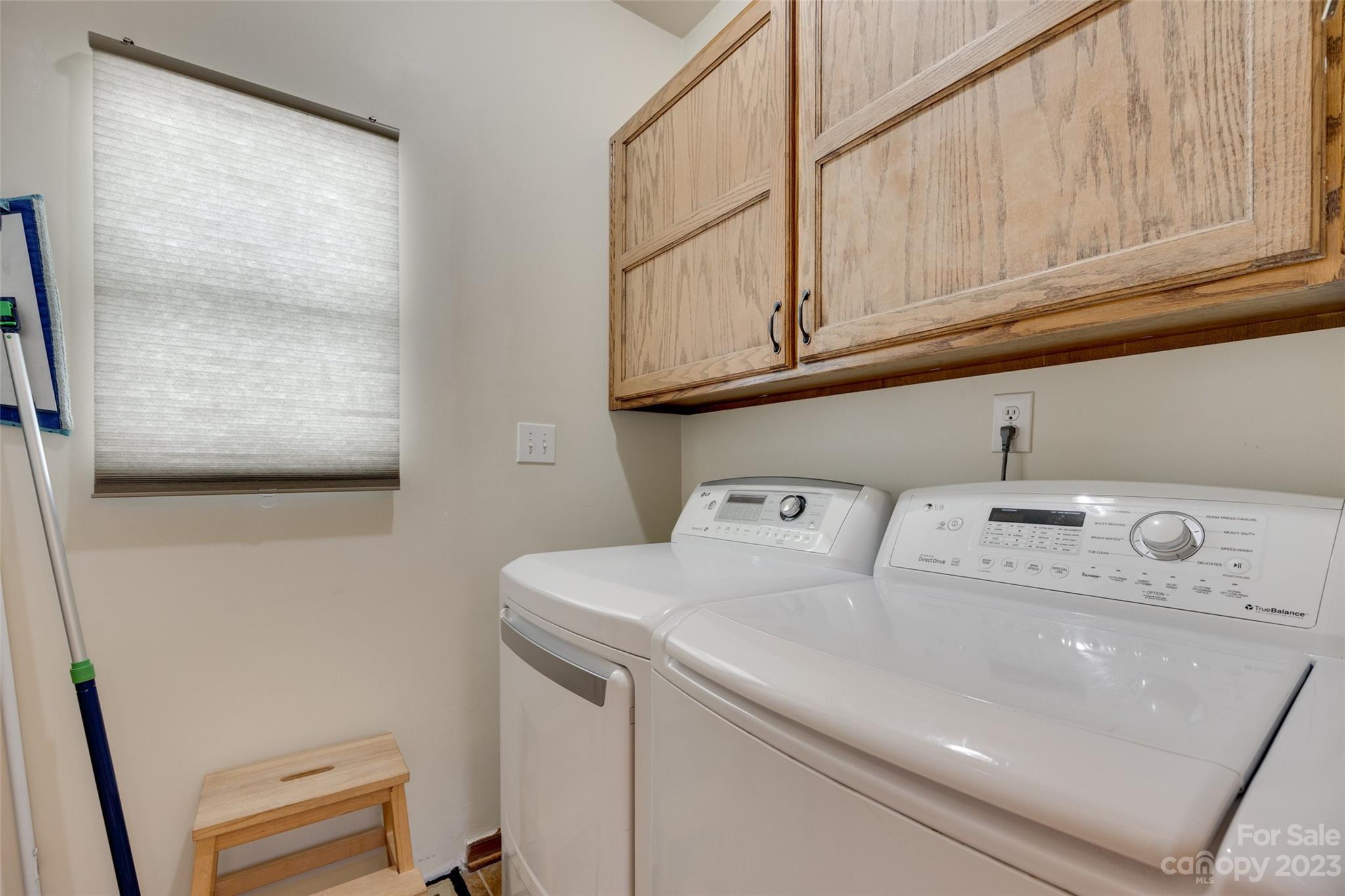 Walnut Crest - Residential