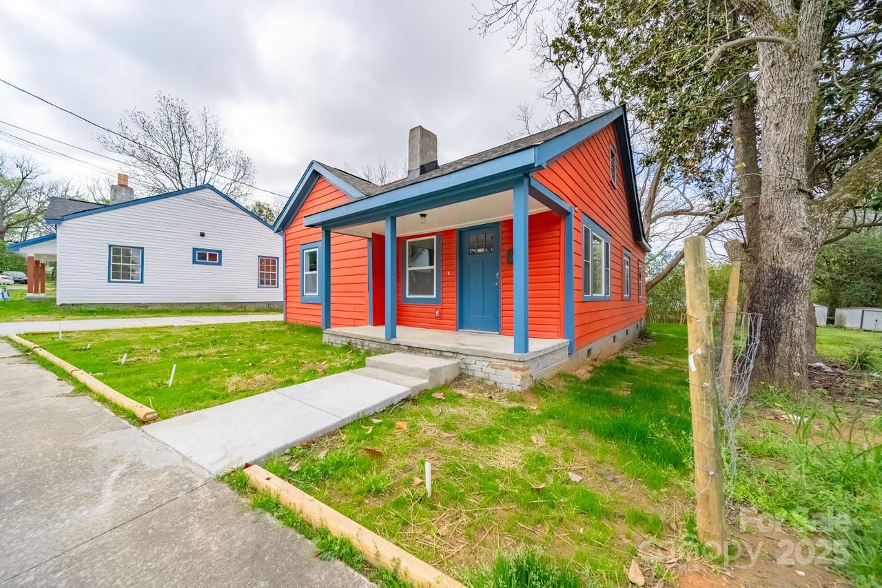 Eligible for 100% financing or up to $20,000 in down payment assistance, which can also help with closing costs, rate buydown, etc.

Fully remodeled and move-in ready! This 3-bed, 2-bath home has been updated throughout, featuring LVP flooring, a gorgeous bay window, modern charging ports, butcher block countertops, and a pantry. Major upgrades include a brand-new roof and HVAC for added peace of mind. Don’t miss out! Schedule your showing today!
