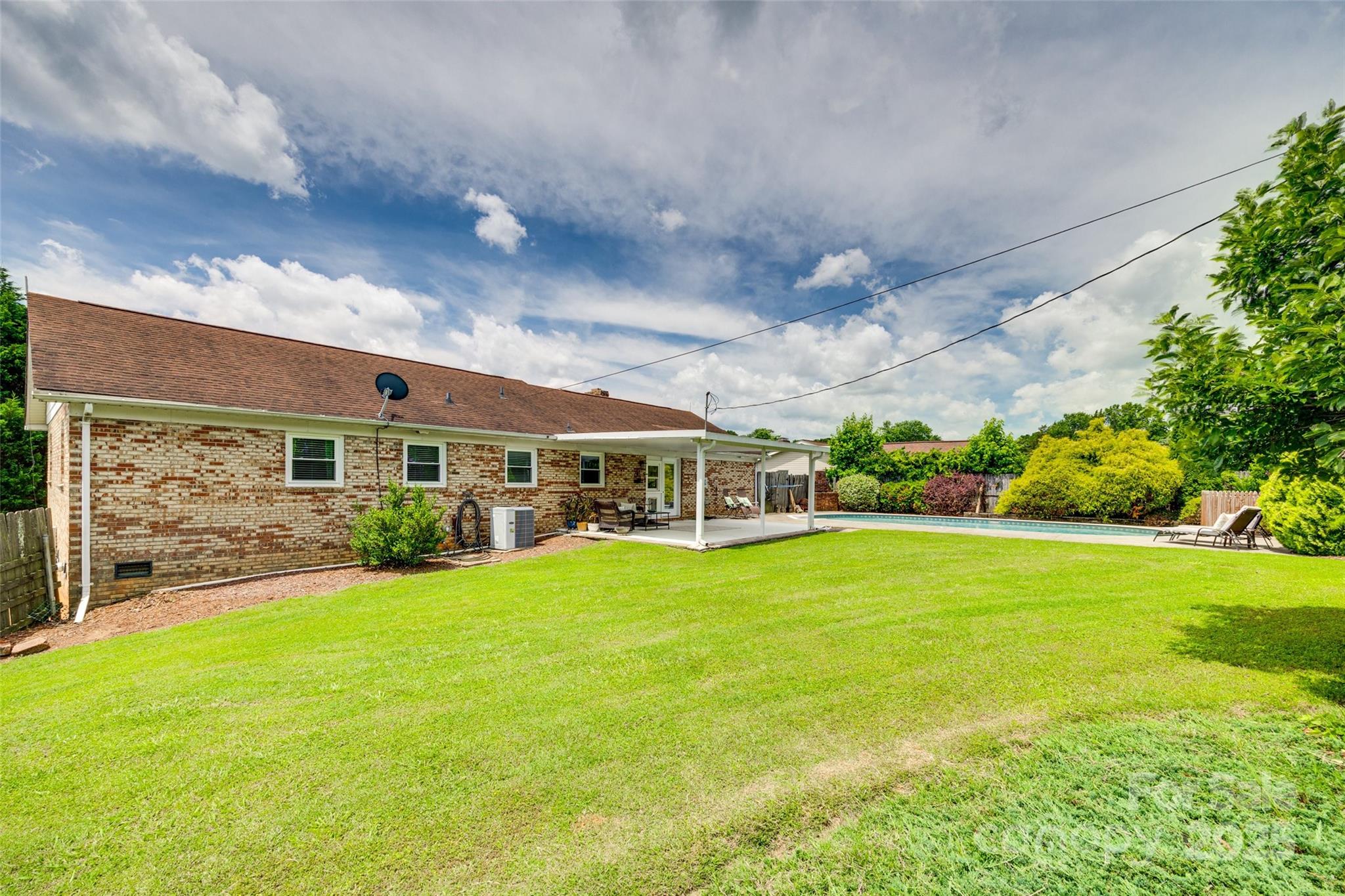 Laurel Woods - Residential