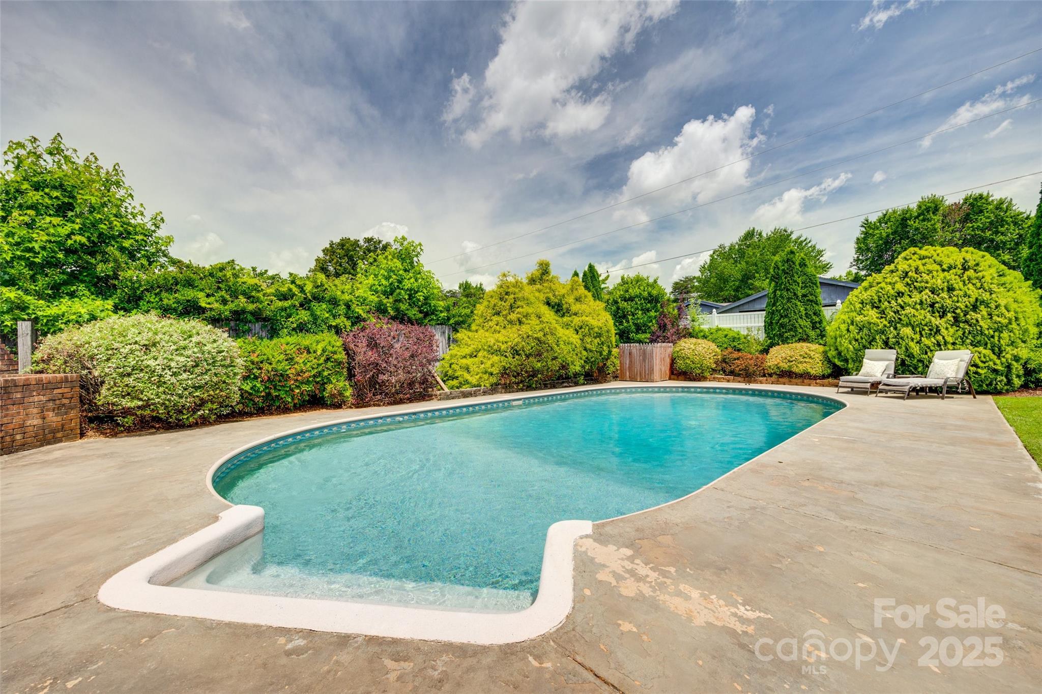 Laurel Woods - Residential