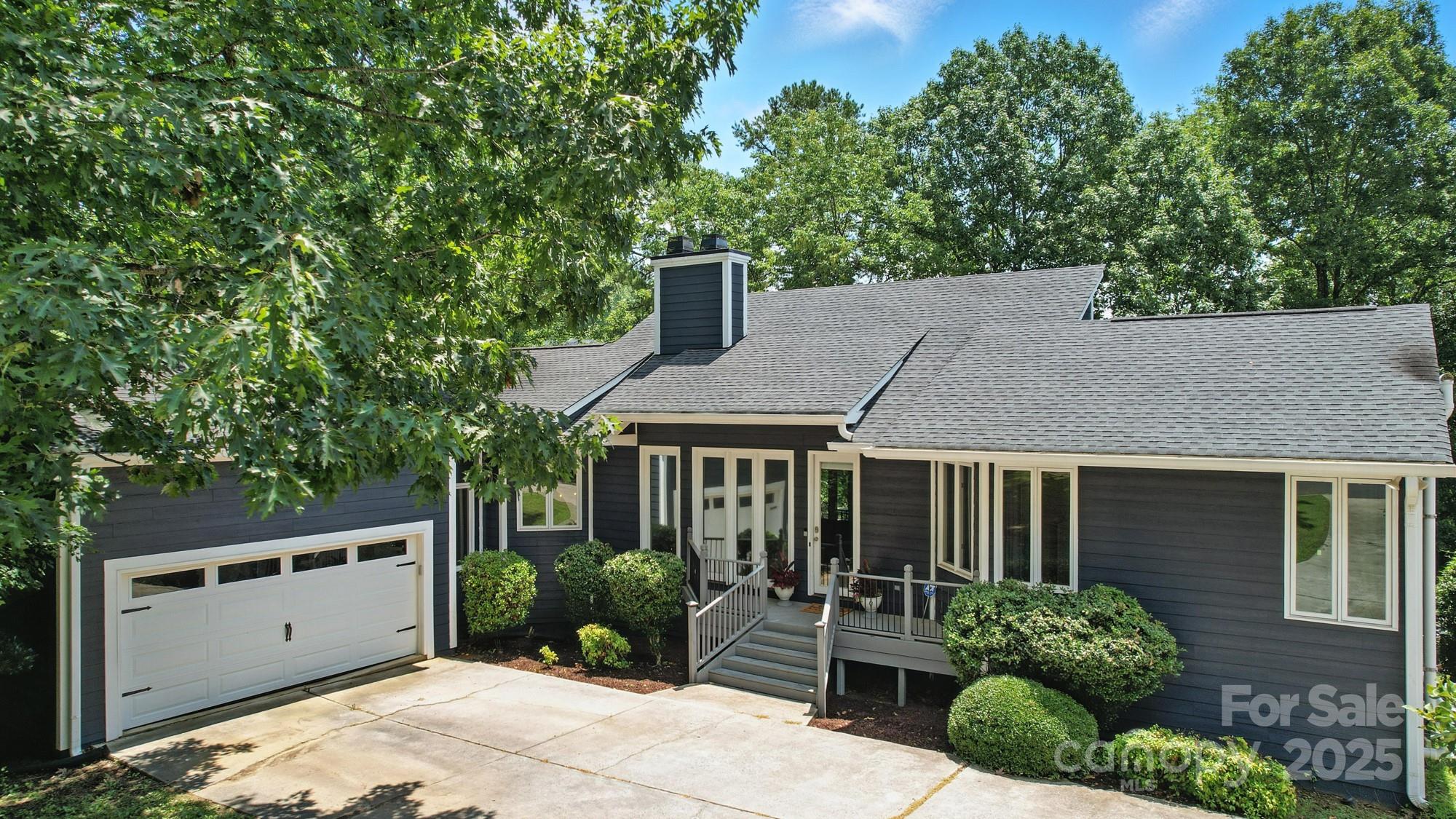 Tega Cay - Residential
