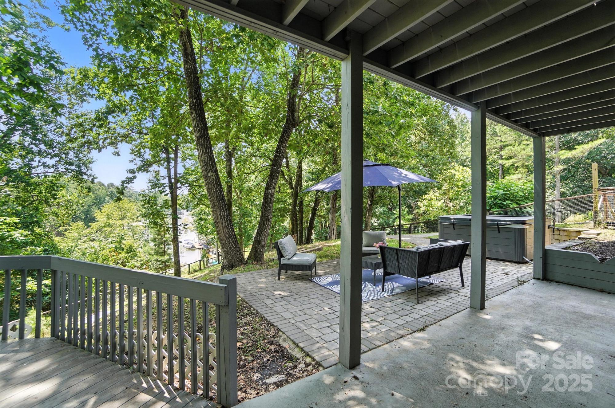 Tega Cay - Residential