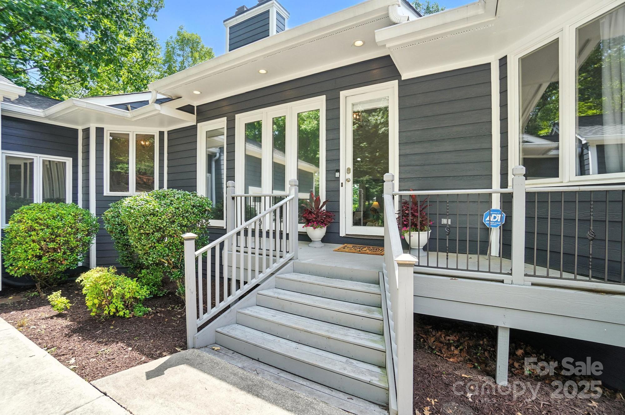 Tega Cay - Residential