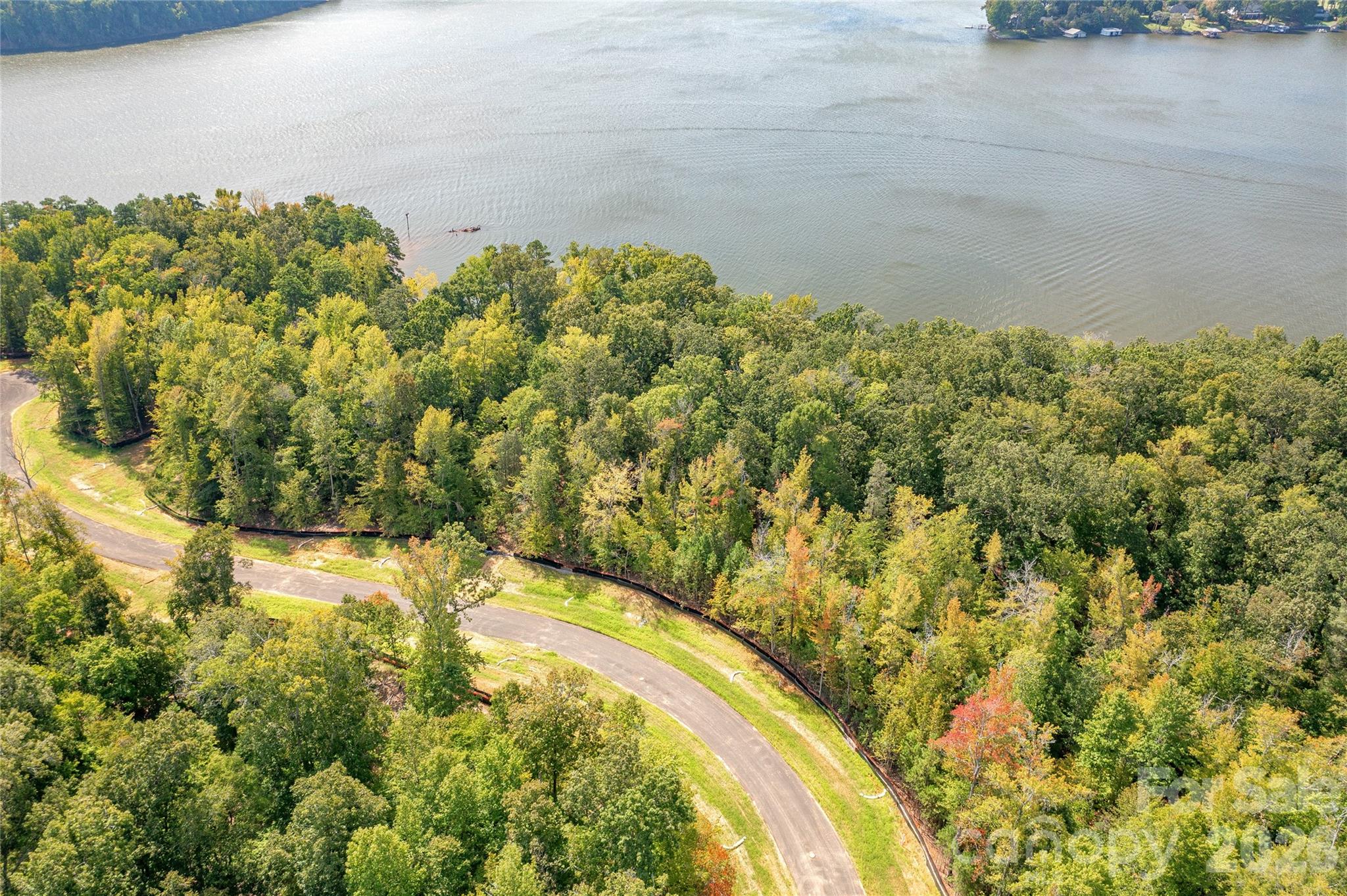 McLean - South Shore - Land