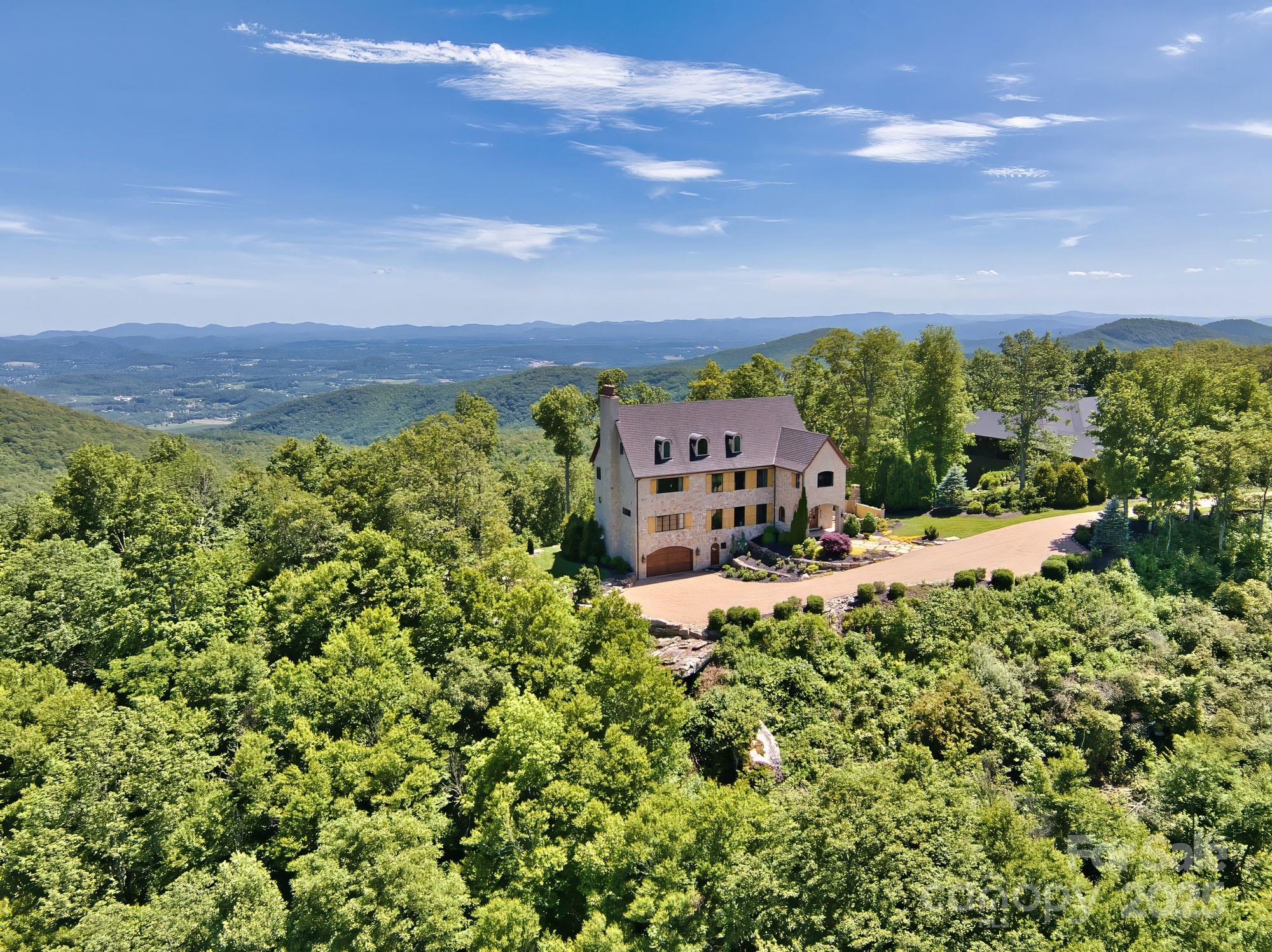 Grand Highlands at Bearwallow - Residential