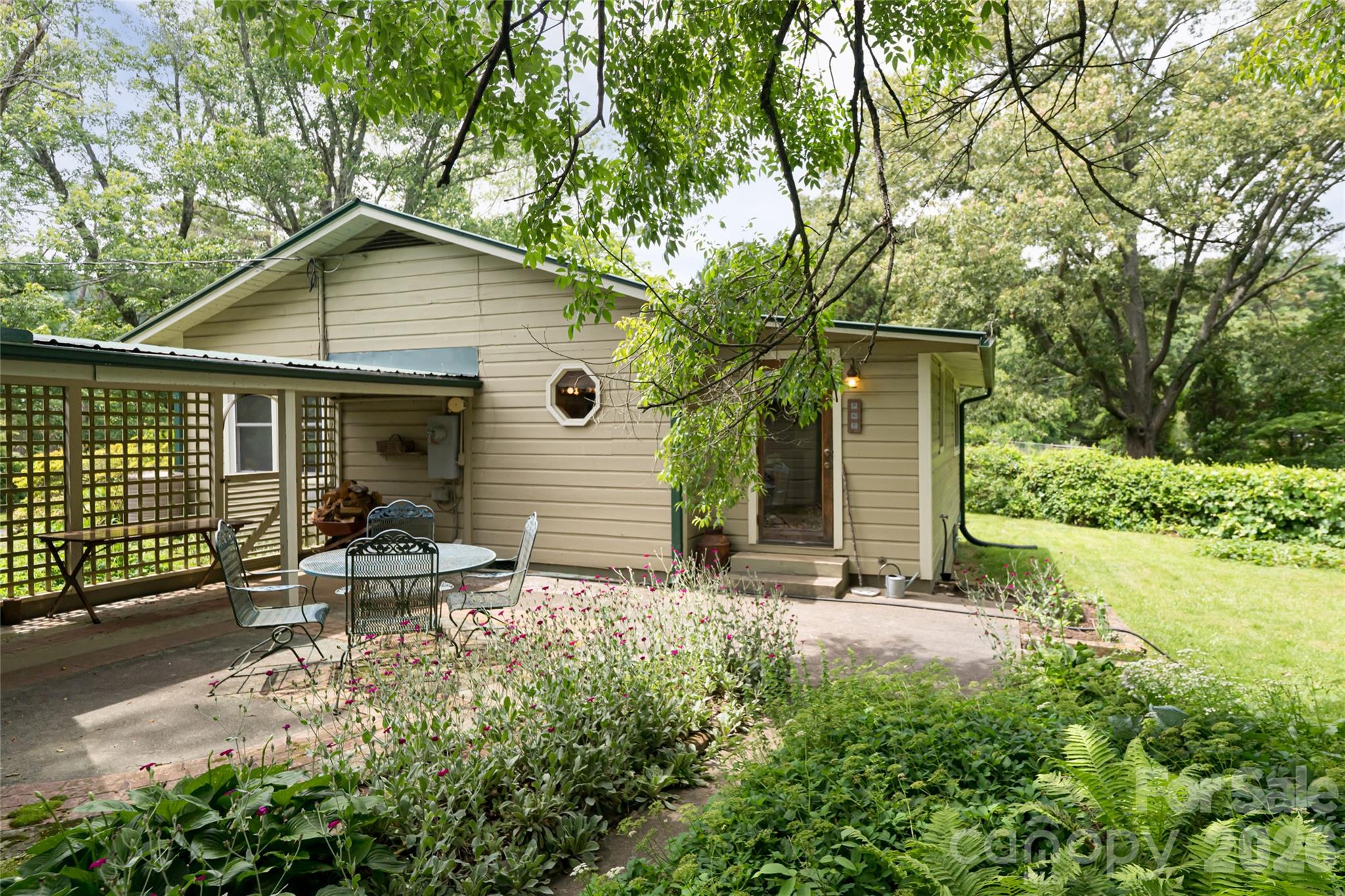 Haw Creek - Residential Income