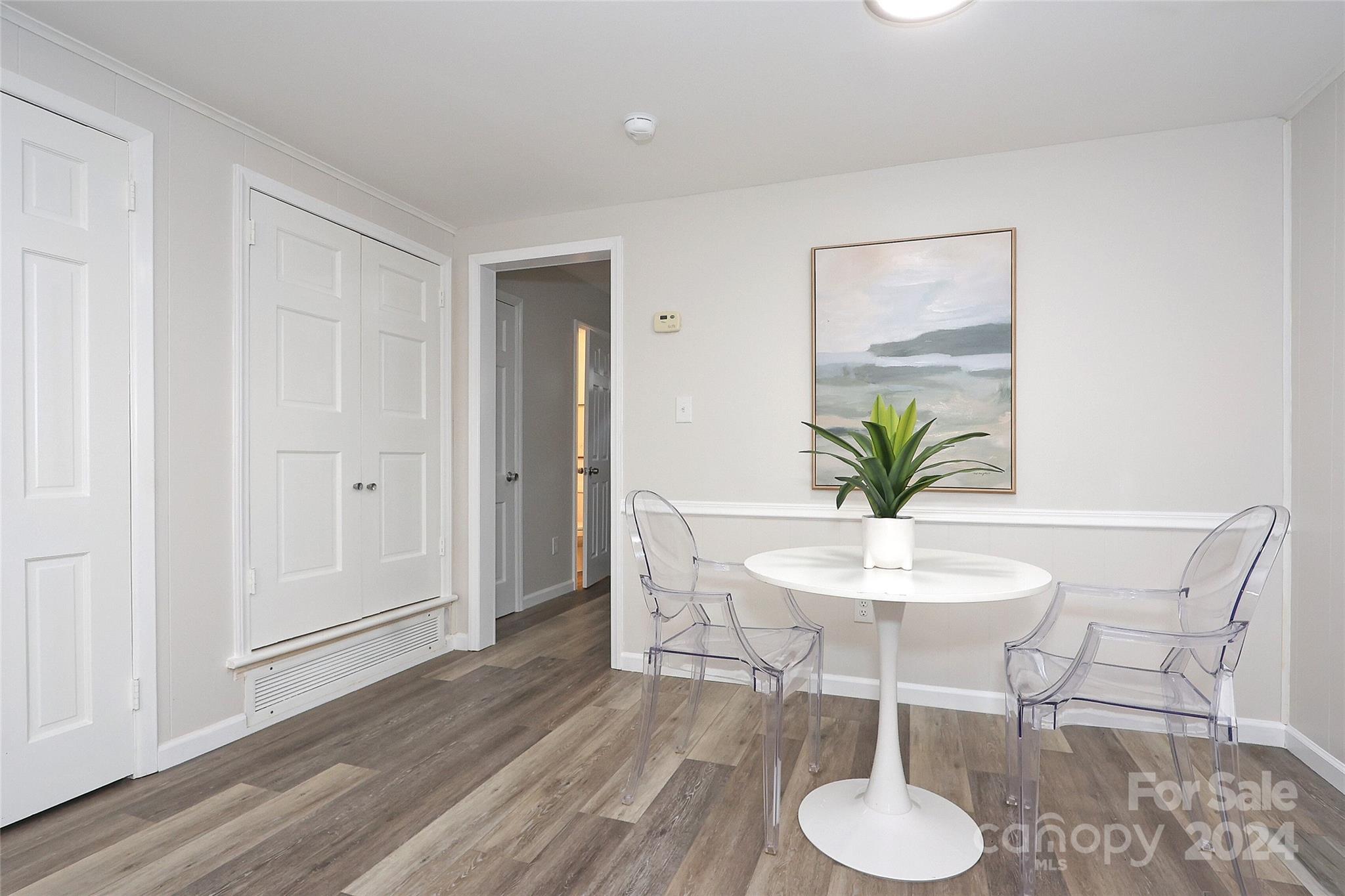 Carriage House - Residential