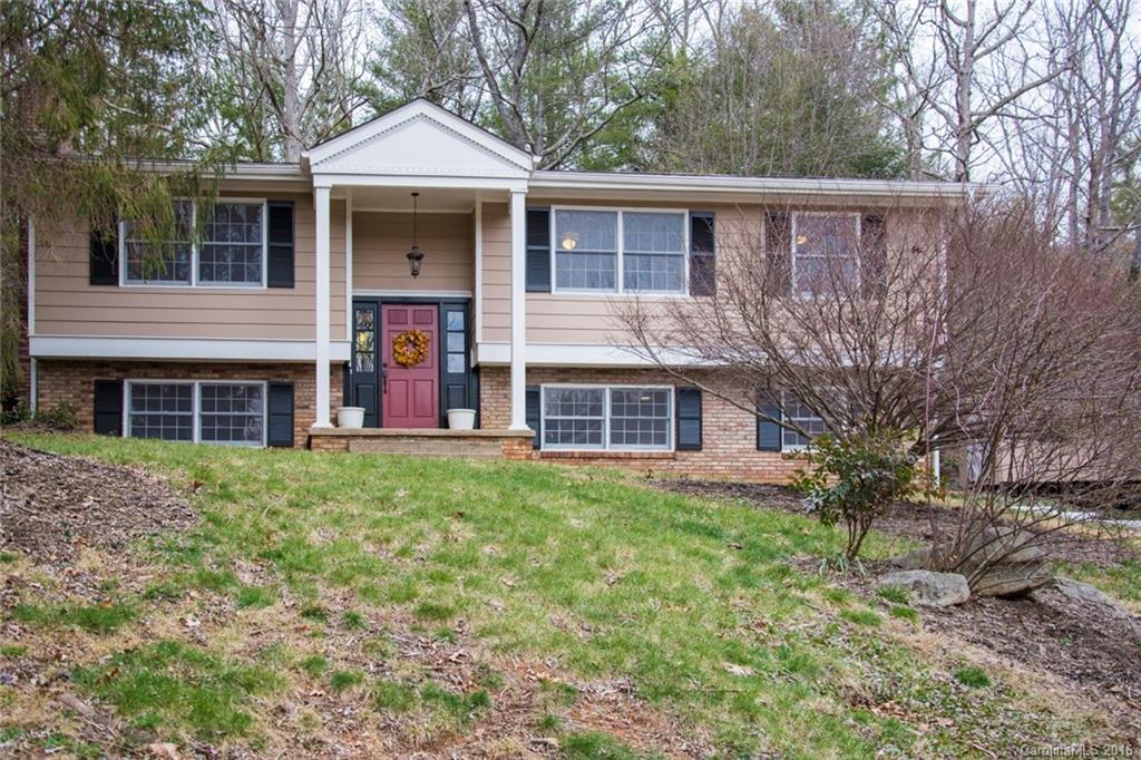 Welcome spring with a mountain view from this spacious split level home in the desirable Beaverdam neighborhood.  4 bedrooms, 3 baths, 2438 sqft. on a .47 acre lot.  Interior features include an open floor plan, all brand new stainless appliances, newly renovated kitchen, and completely remodeled bathrooms.  Great outdoor entertaining space offers a spacious deck, a hot tub, and a level back yard.  This one won't last long!