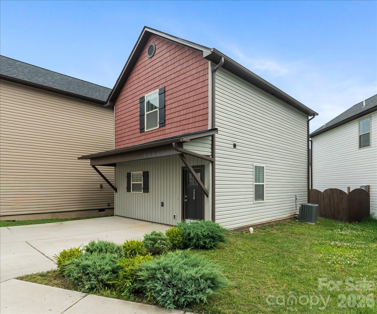 Sycamore Cottages is a highly sought after community known for it's premiere location and access to amenities and attainability.
This 2021 built two bedroom one and a half bathroom home is efficient, low maintenance and move in ready.
The main level is an open concept with a spacious feel premium kitchen large pantry and thoughtful half bath.
Upstairs has a cozier feel with two good sized bedrooms a dual sink full bathroom and laundry closet. 

This home is priced to make a compelling case to stop paying rent and step into home ownership.
Come see this gem today!