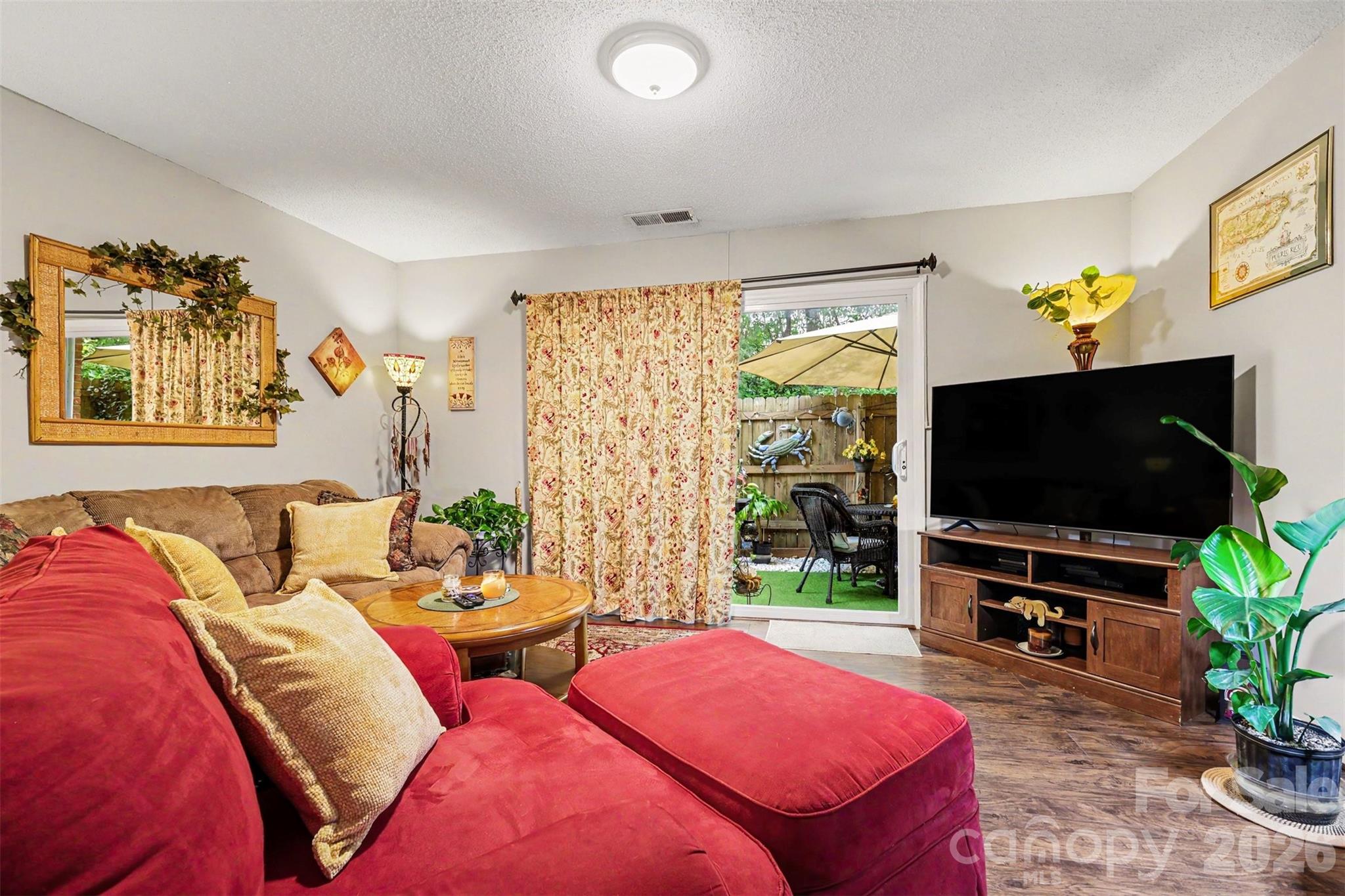 Tall Oaks - Residential