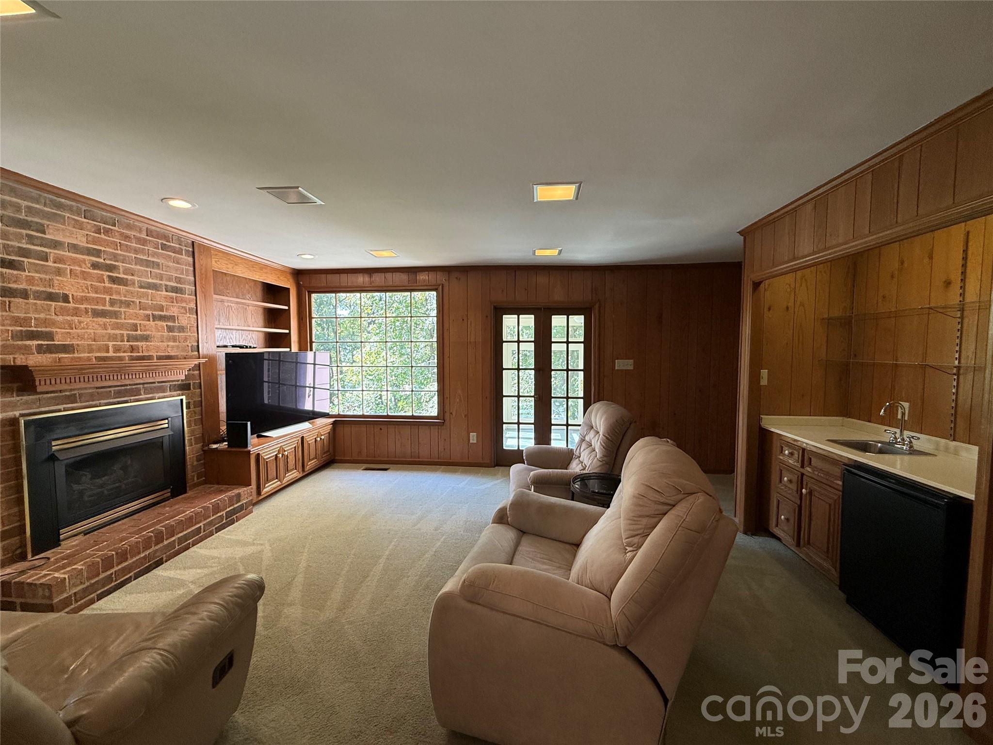 Forest Hills - Residential