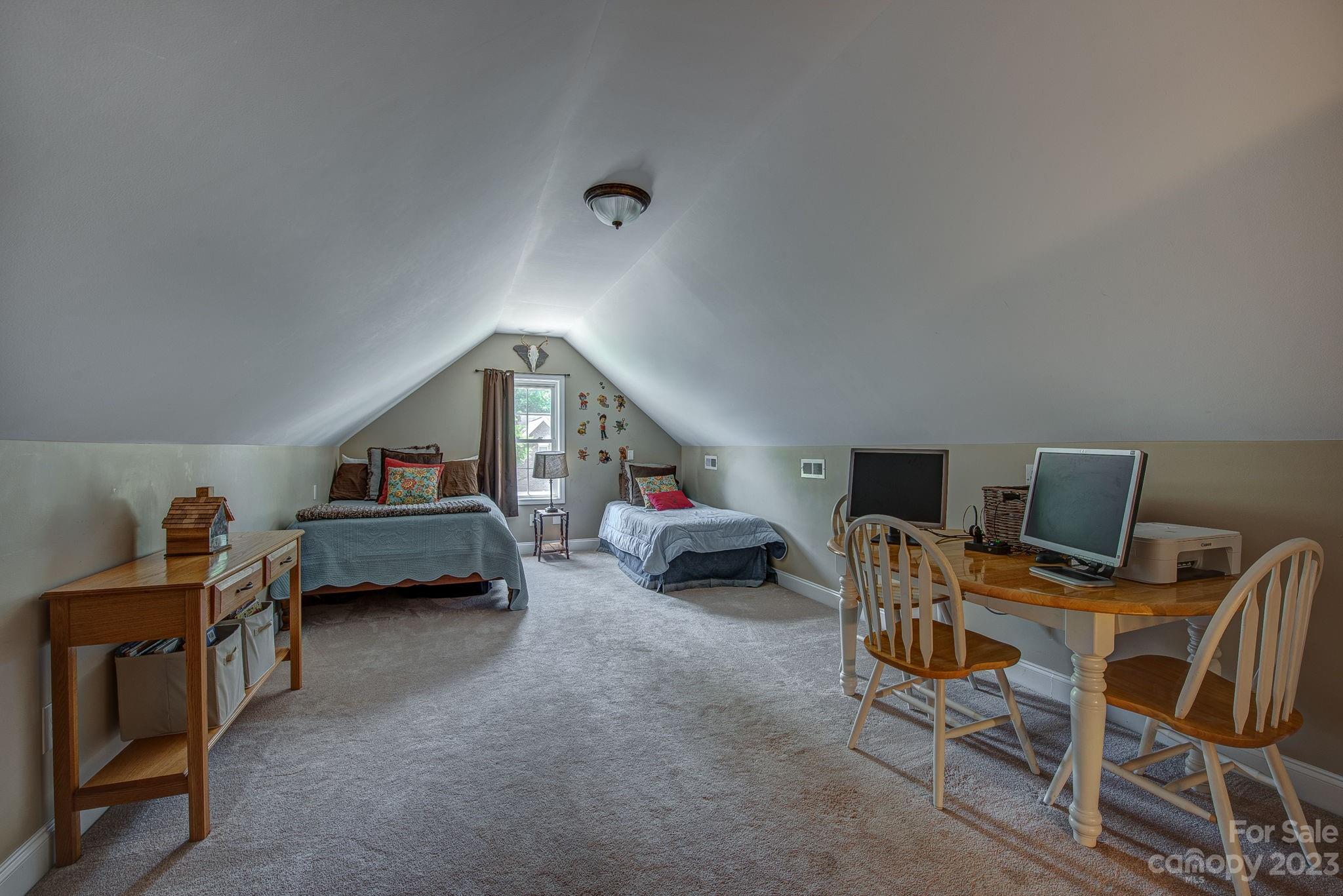 Erskine Woods - Residential