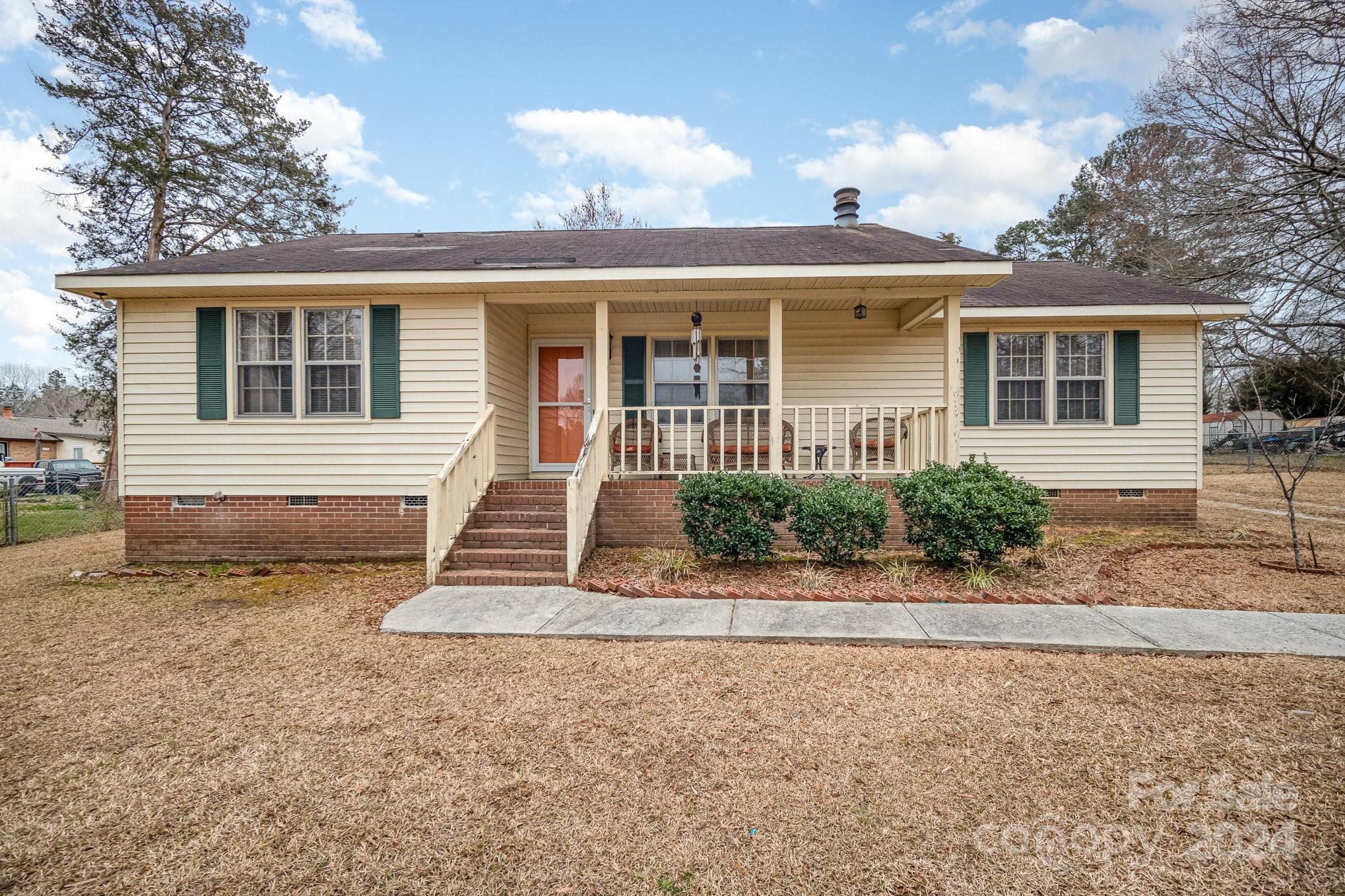 Great split bedroom plan in this 3 bedroom and 2 bath ranch home. Enjoy the rocking chair front porch and Spacious fenced backyard and no HOA. The cozy family room offers a brick fireplace and built-ins. Large primary bedroom. Welcome home!