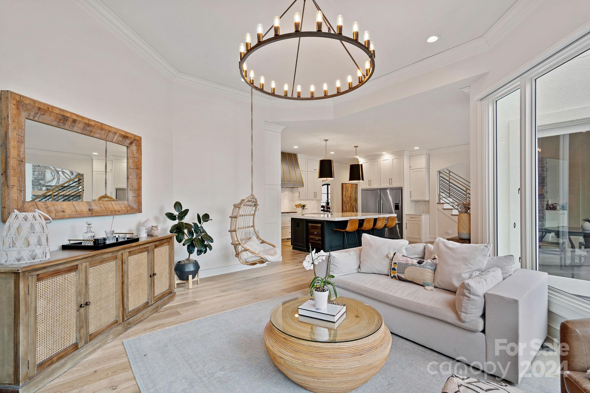 The Peninsula - Residential