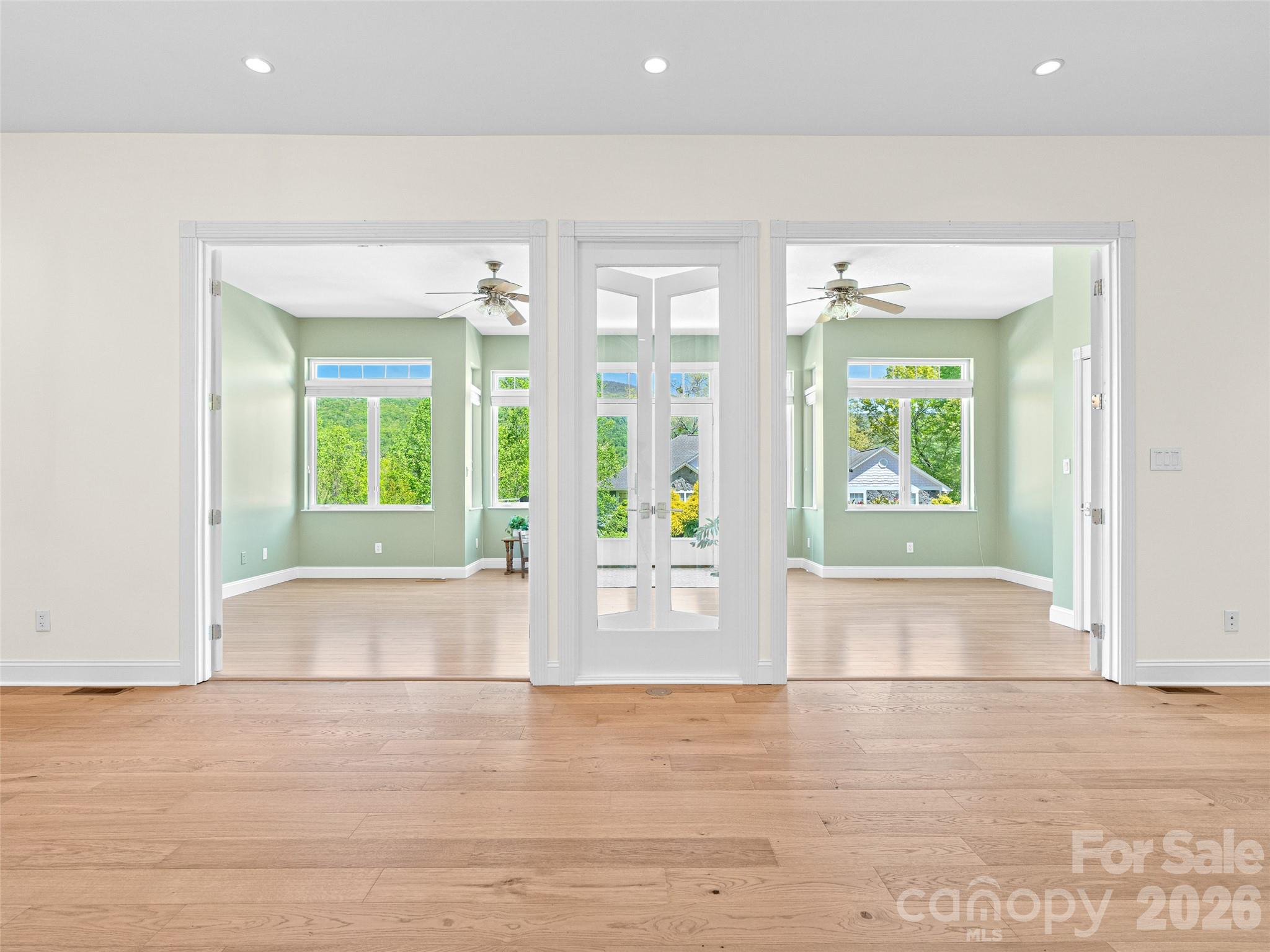 Laurel Woods - Residential