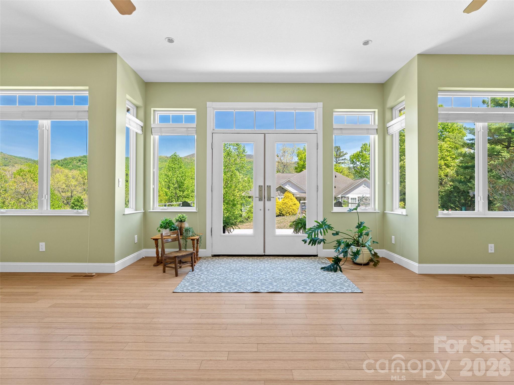 Laurel Woods - Residential