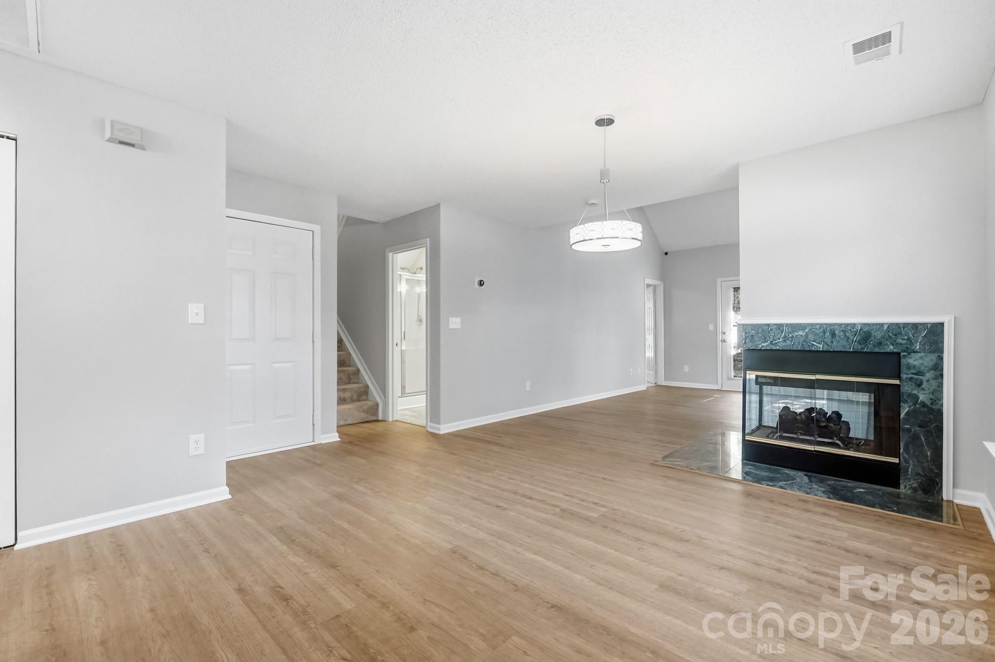 Huntington Ridge - Residential