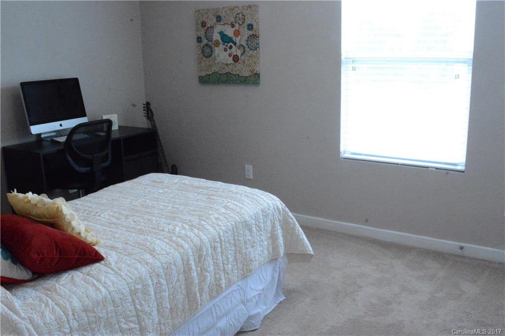 STEELE MEADOWS - Residential