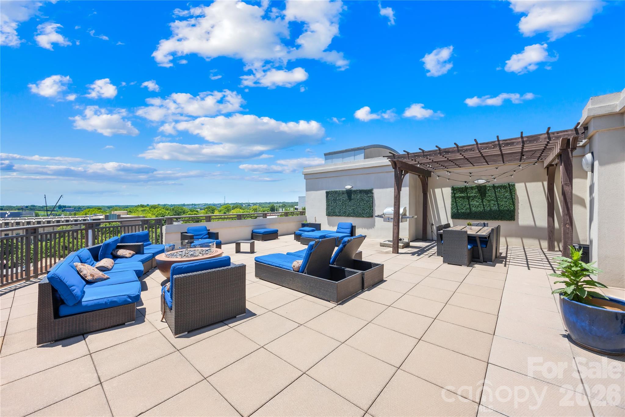 Gateway Plaza - Residential