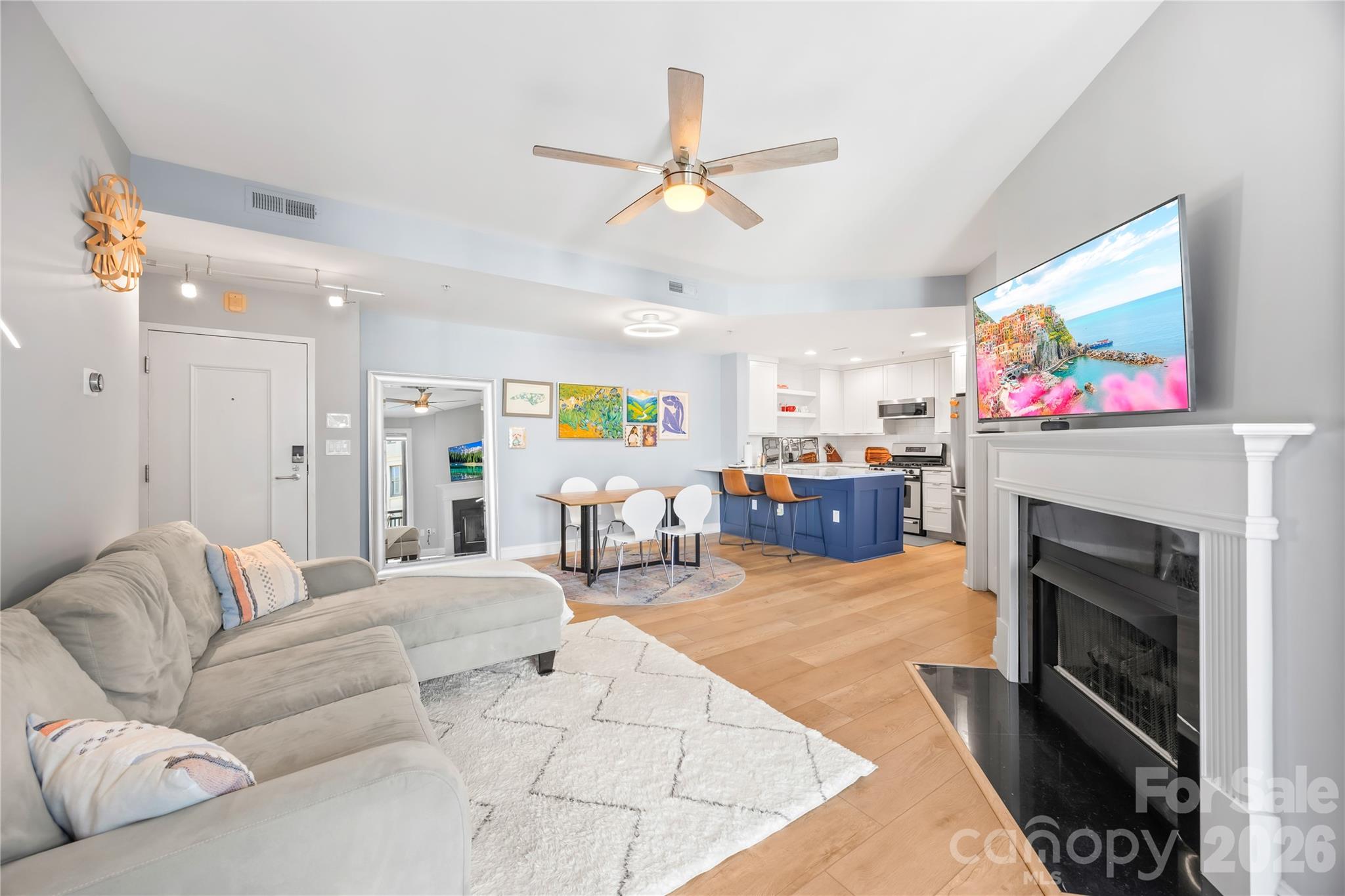 Gateway Plaza - Residential