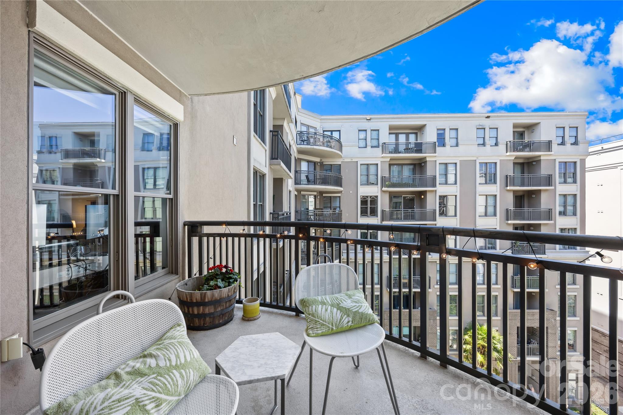 Gateway Plaza - Residential