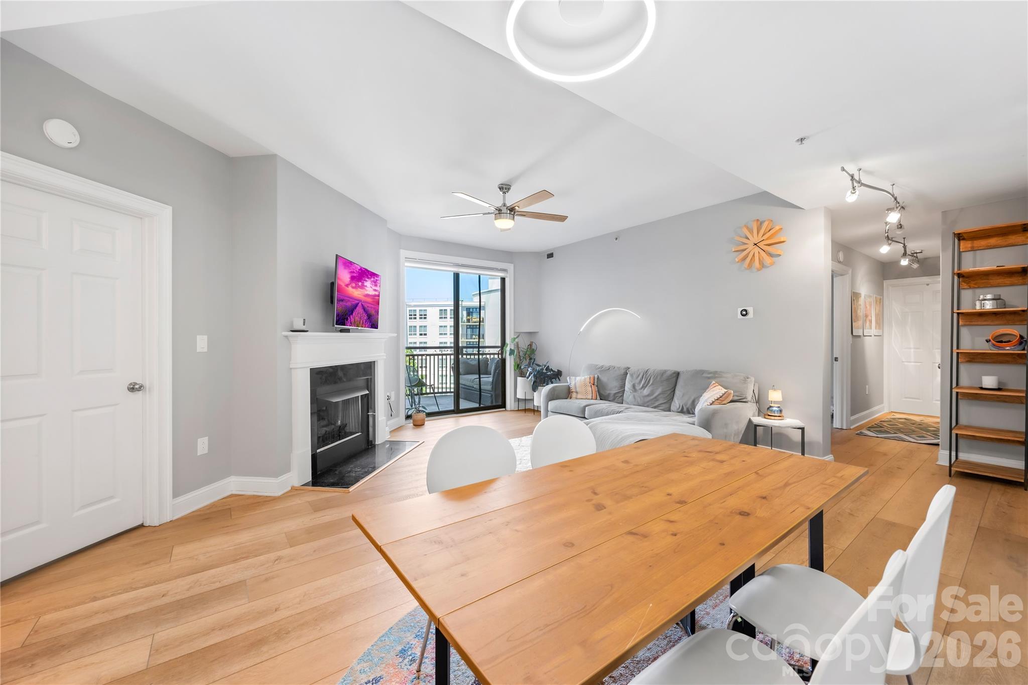 Gateway Plaza - Residential