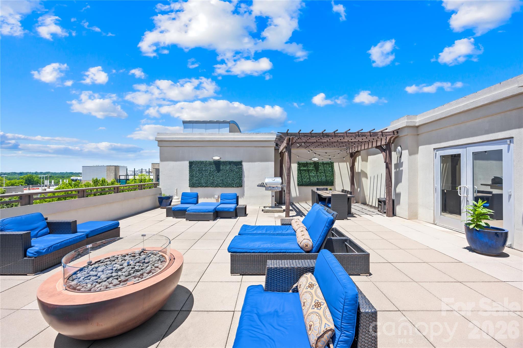 Gateway Plaza - Residential