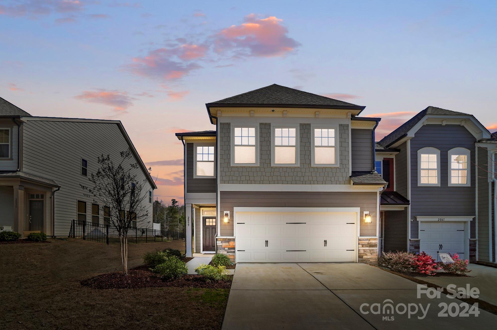 Absolutely gorgeous 3BR/2.5BTH END unit townhome in award winning Masons Bend! Premium lot backs to lush, wooded green space. Adjacent to conservation area in the front. Fresh NEW paint, NEW carpet. The Coventry model features an open floor plan w/ lots of natural light. Fantastic kitchen w/ huge island, stainless appliances, gas cooktop, updraft fan, wall oven, subway tile & upgraded cabinets. Huge great room w/ gas fireplace. Newly installed drop area & powder rm. Upstairs- spacious owner's suite, owner's bath w/ huge walk-in shower, dual vanities & his/hers closets. Two more BR's & bath w/ dual sinks. Large bonus/loft. Located on the shores of the Catawba River, Masons Bend offers the peaceful atmosphere of a small town just 30 minutes from Uptown Charlotte. Masons Bend Trail is a natural surface trail connecting to the Founders Trail & then to Riverwalk along the Catawba River. Convenient kayak launch. Masons Bend is an excellent place to call home w/excellent schools & low taxes.