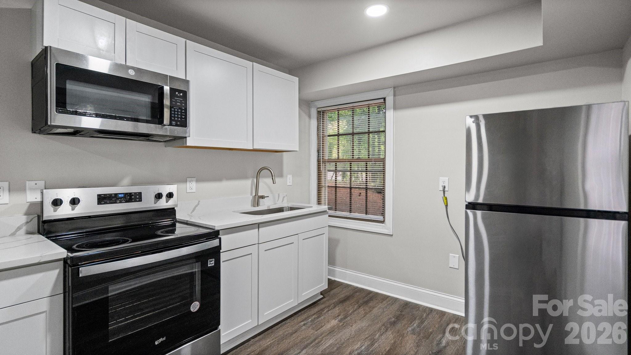 Hickory Grove - Residential