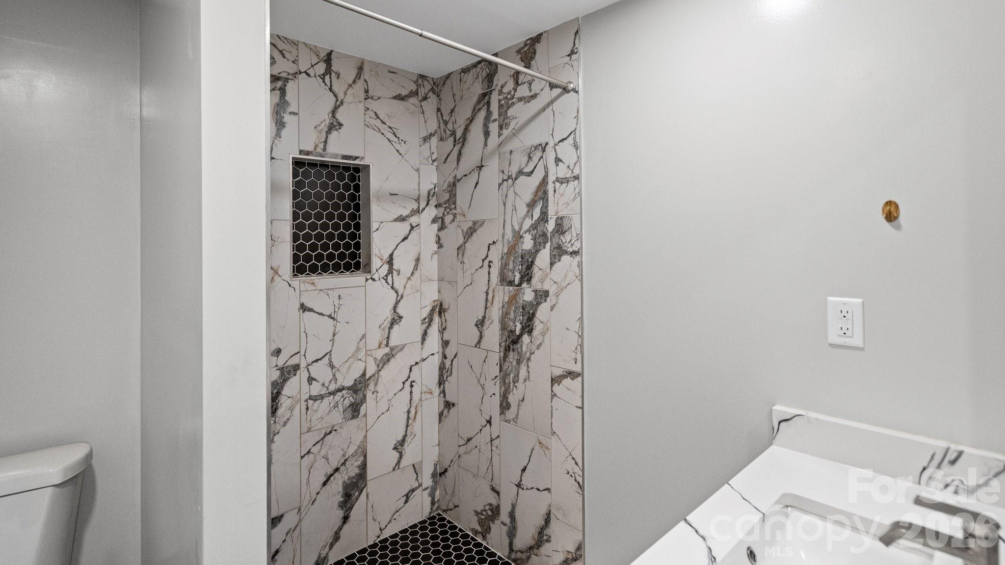 Hickory Grove - Residential