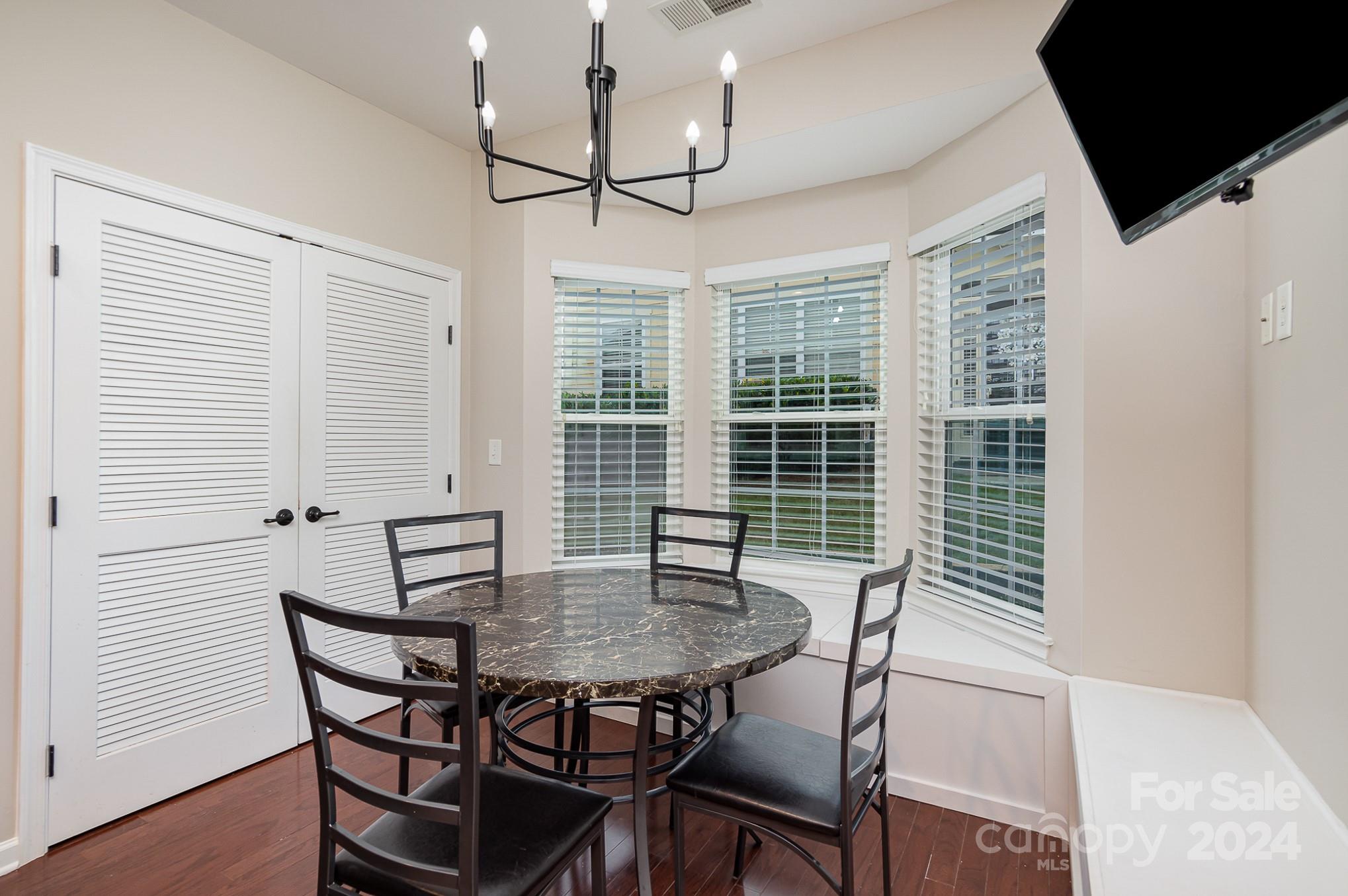 Lake Shore On Lake Wylie - Residential