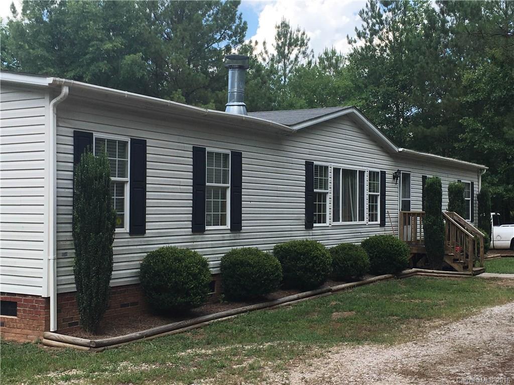 This is a wonderful country home, situated on 3+ acres of land, 2100+ sqft and a nice wooded front lot. Private country living at its best. So clean and ready to show.