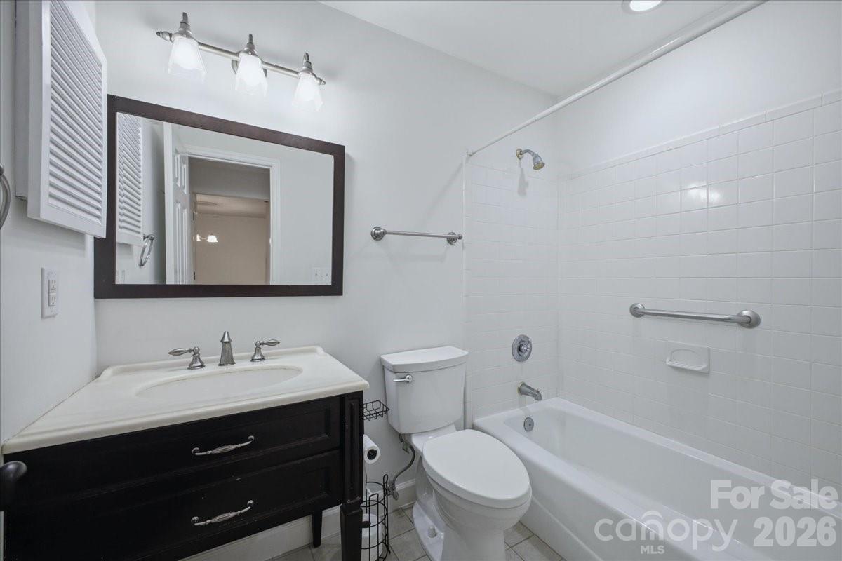 Queens Station - Residential
