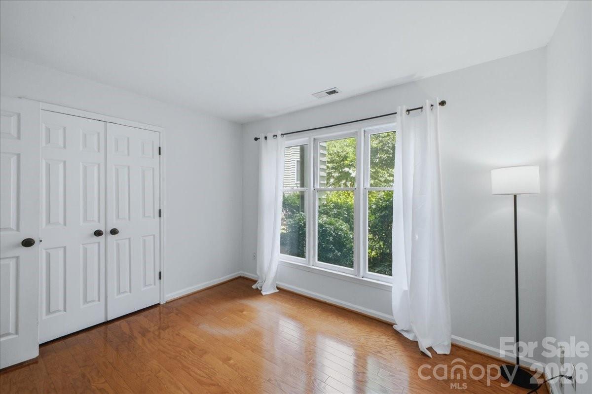 Queens Station - Residential