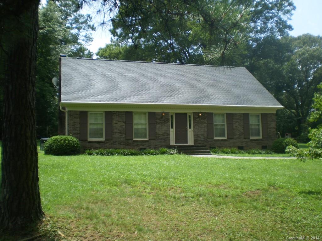 2 story, 4 bedroom, 2 bath home located in a well established neighborhood convenient to  I-77 and shopping.