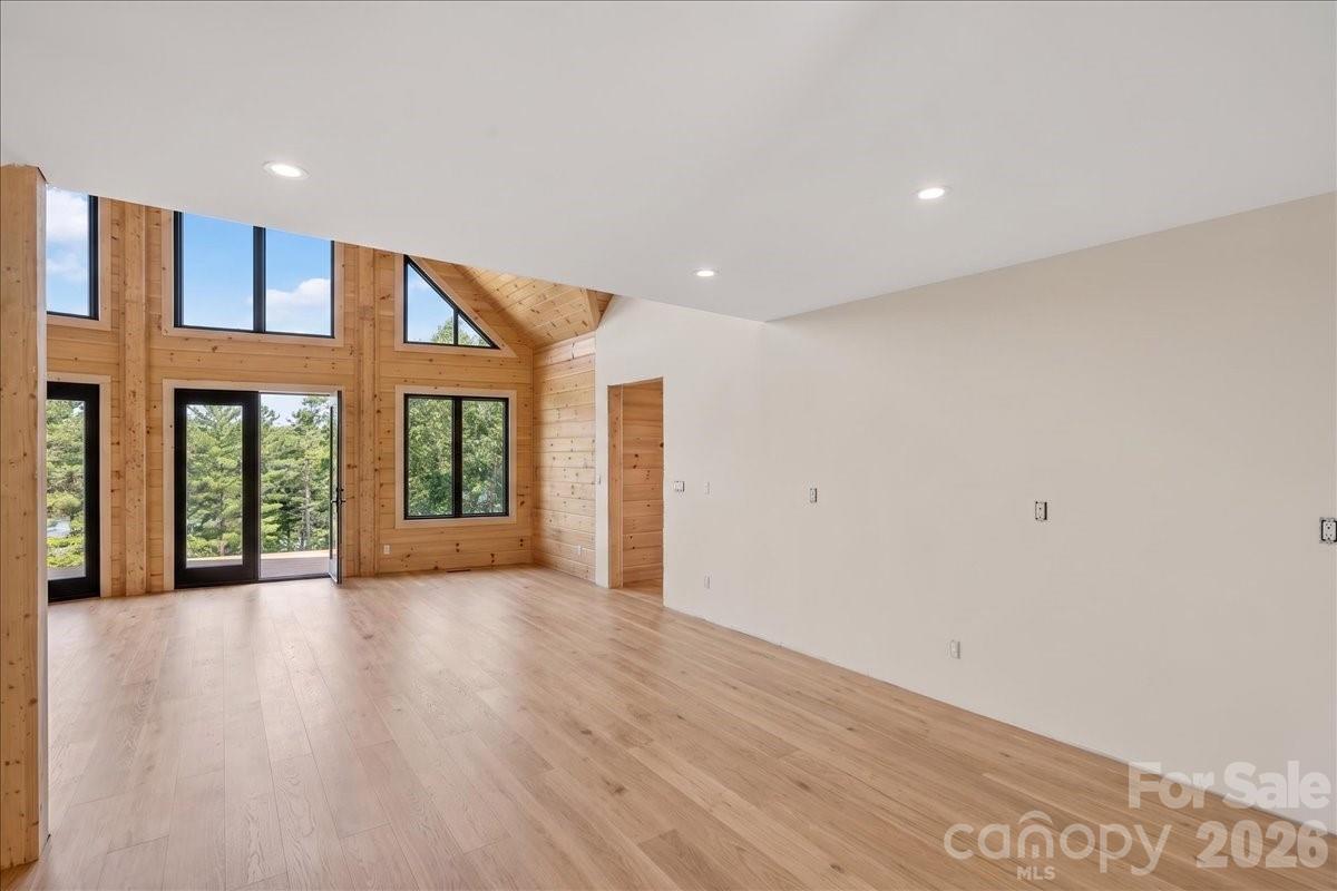 Lakeside Reserve - Residential