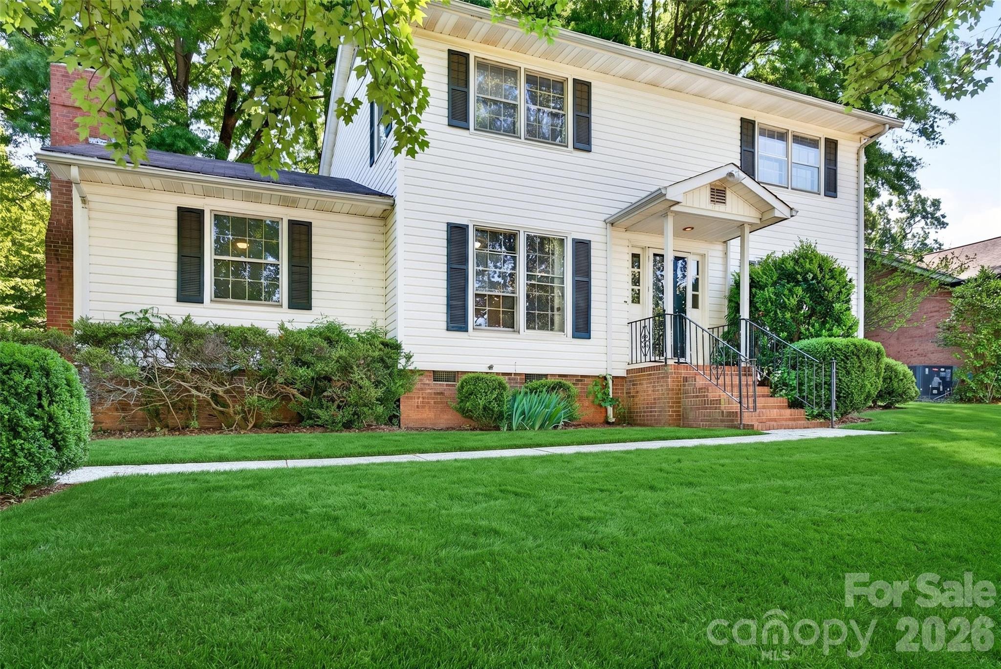 Check out this new listing available in Statesville! A recently remodeled home features 4 bedrooms and 2.5 bathrooms, offering a great opportunity for first-time homebuyers, growing families, or investors. A few recent updates include new LVP flooring throughout, fresh paint, and new ceiling fans. The property is located in an established neighborhood with convenient access to parks, downtown Statesville shopping, and major interstates.  
This is a must-see home....schedule your showing today!